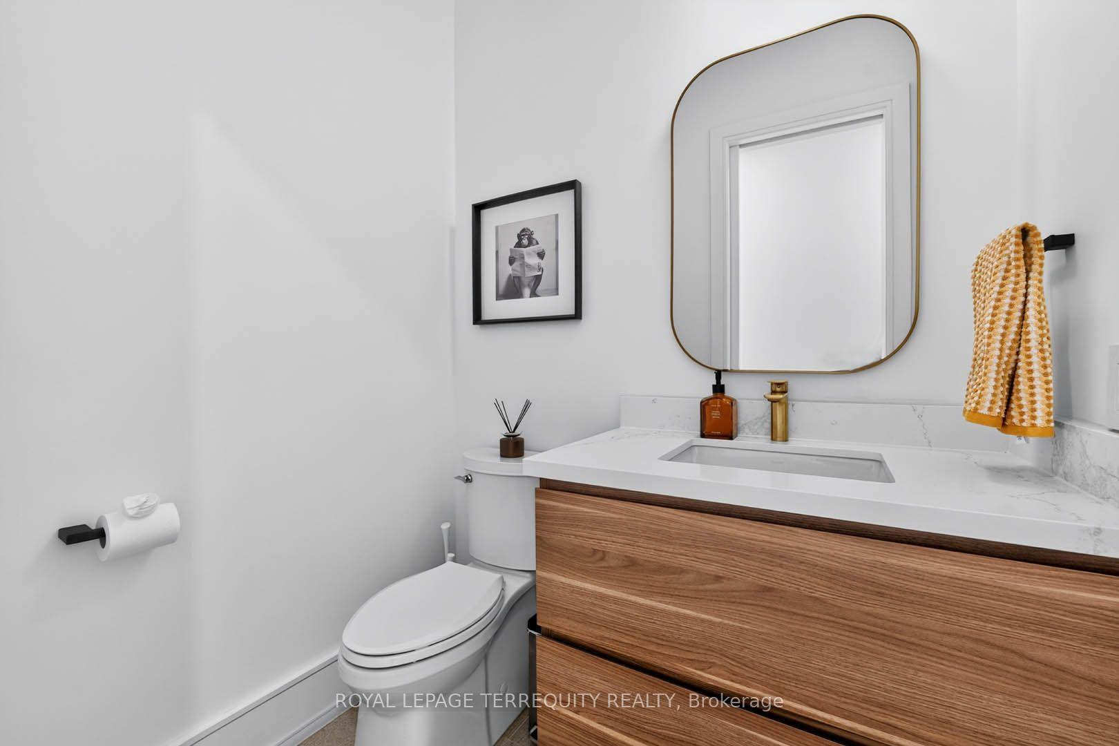 Photo 21 of 35 Tottenham Road, North York, Banbury-Don Mills — HOMEH