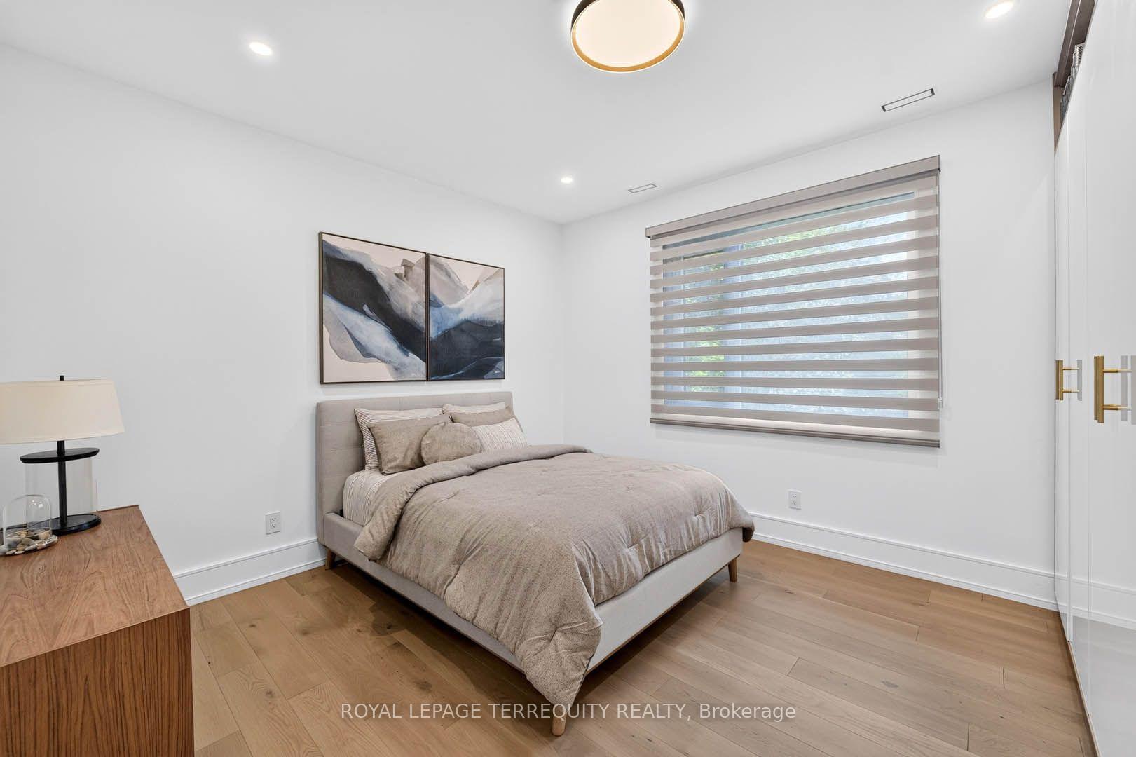 Photo 22 of 35 Tottenham Road, North York, Banbury-Don Mills — HOMEH