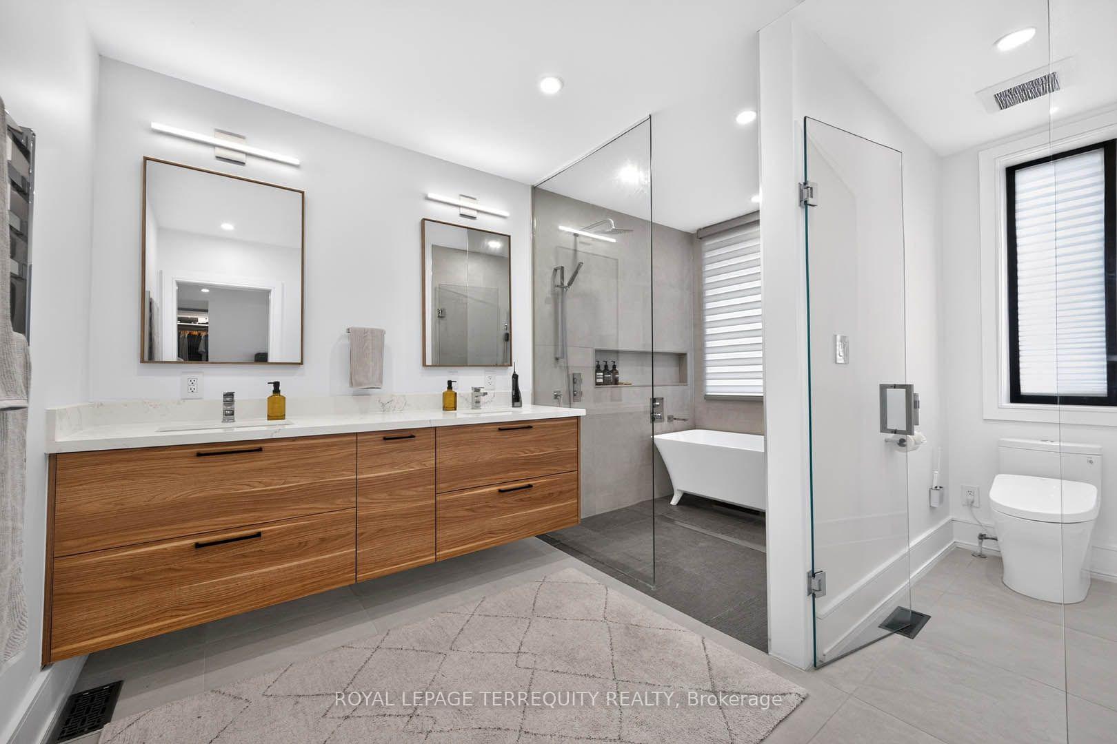 Photo 34 of 35 Tottenham Road, North York, Banbury-Don Mills — HOMEH