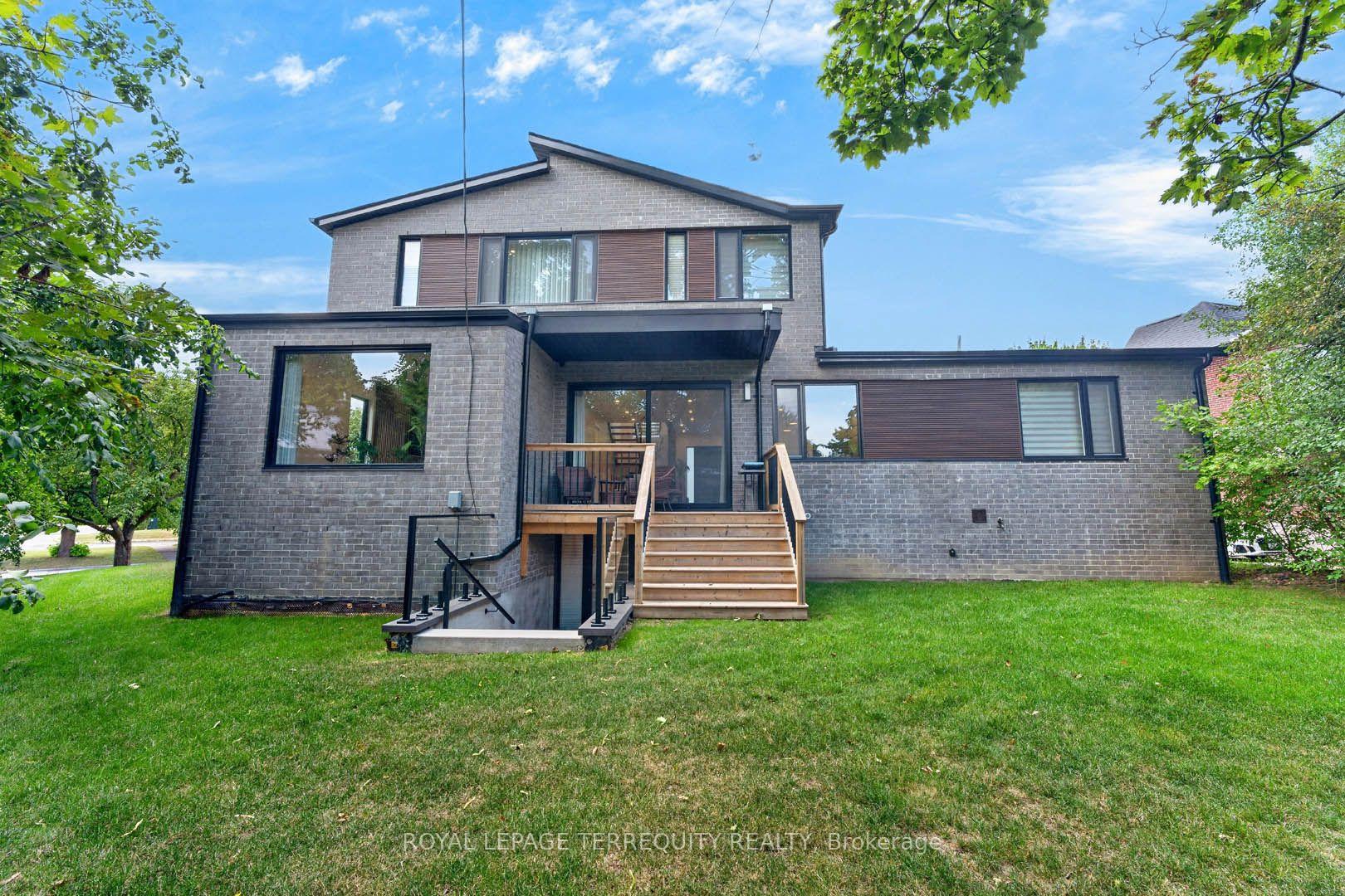 Photo 49 of 35 Tottenham Road, North York, Banbury-Don Mills — HOMEH