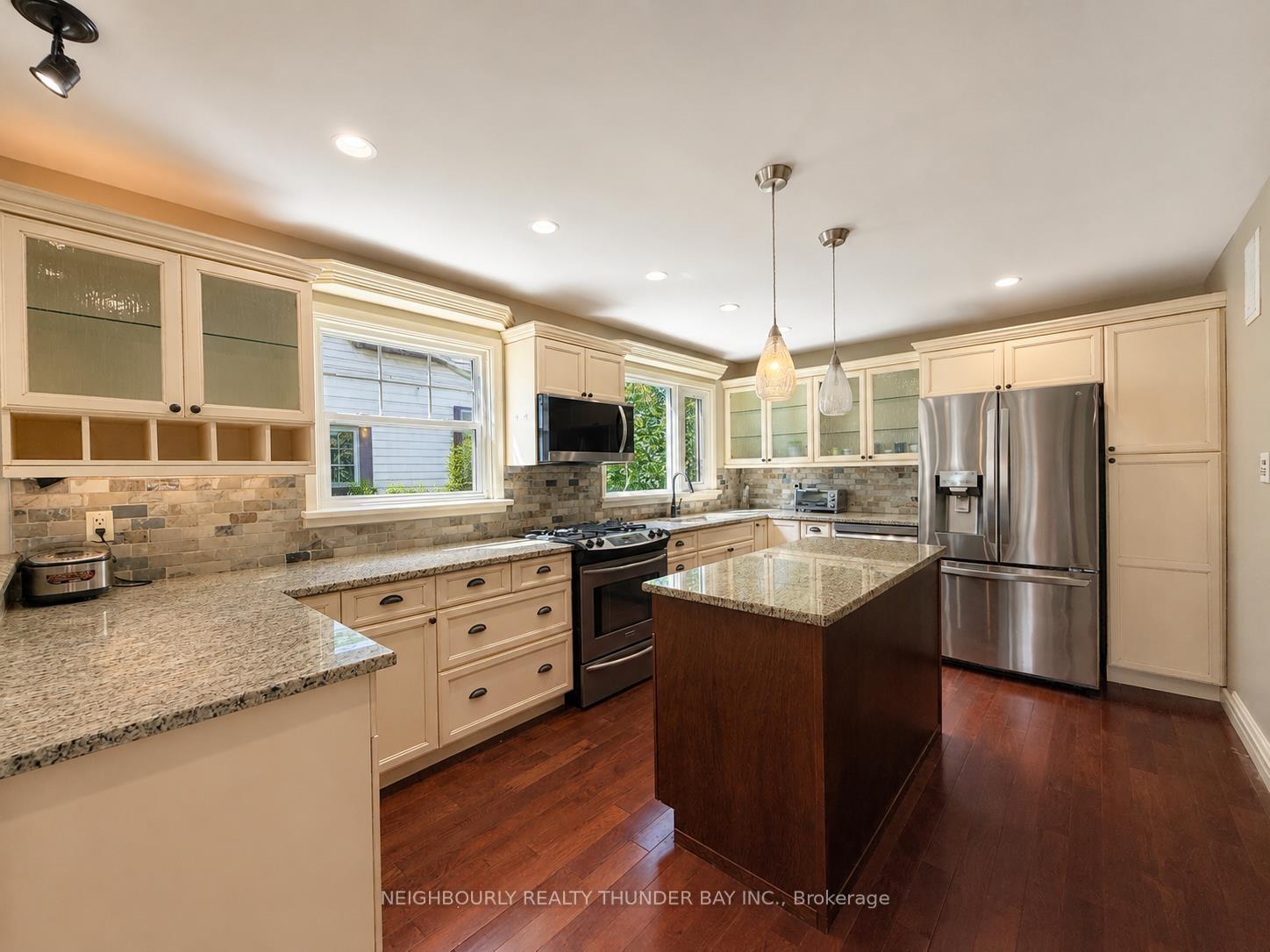 Photo 16 of 54 Summit Avenue, Thunder Bay, Mariday Heights — HOMEH