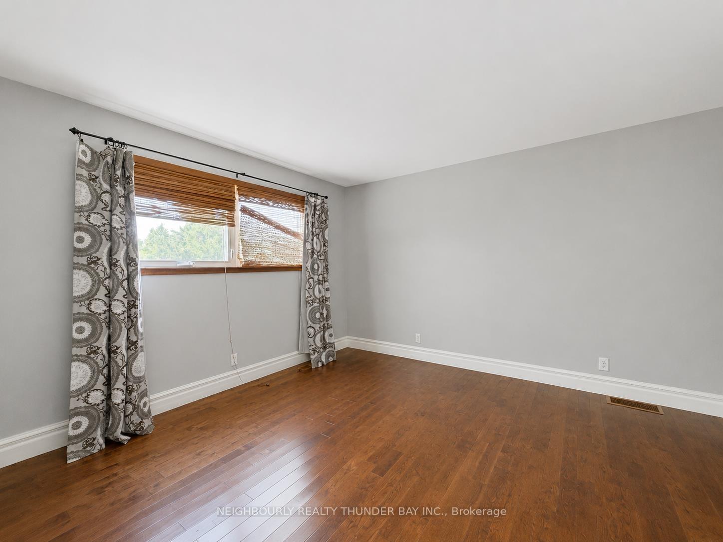 Photo 25 of 54 Summit Avenue, Thunder Bay, Mariday Heights — HOMEH