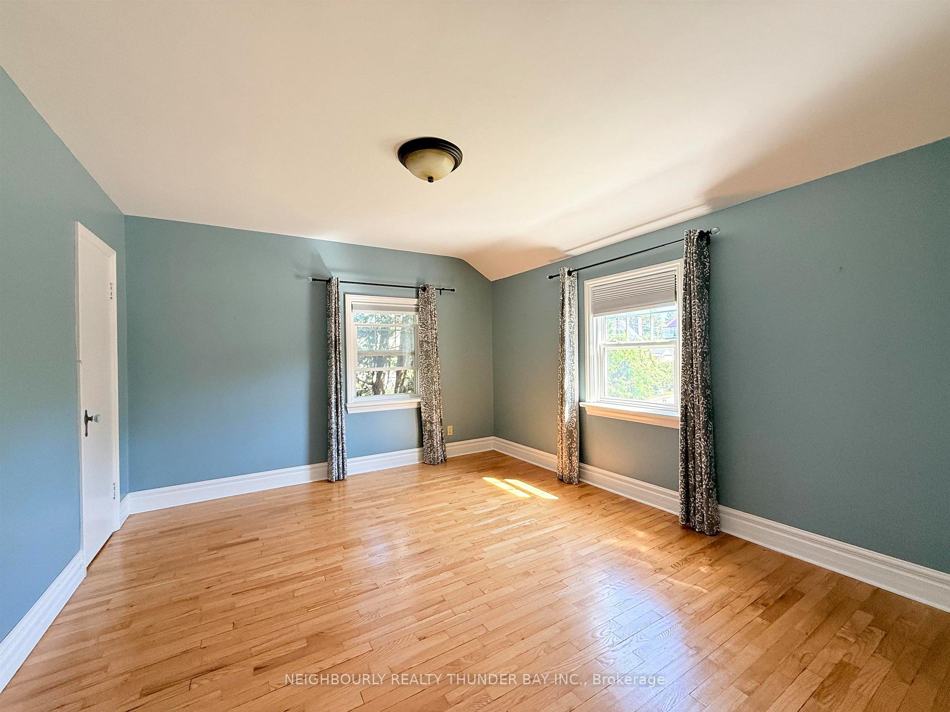 Photo 31 of 54 Summit Avenue, Thunder Bay, Mariday Heights — HOMEH