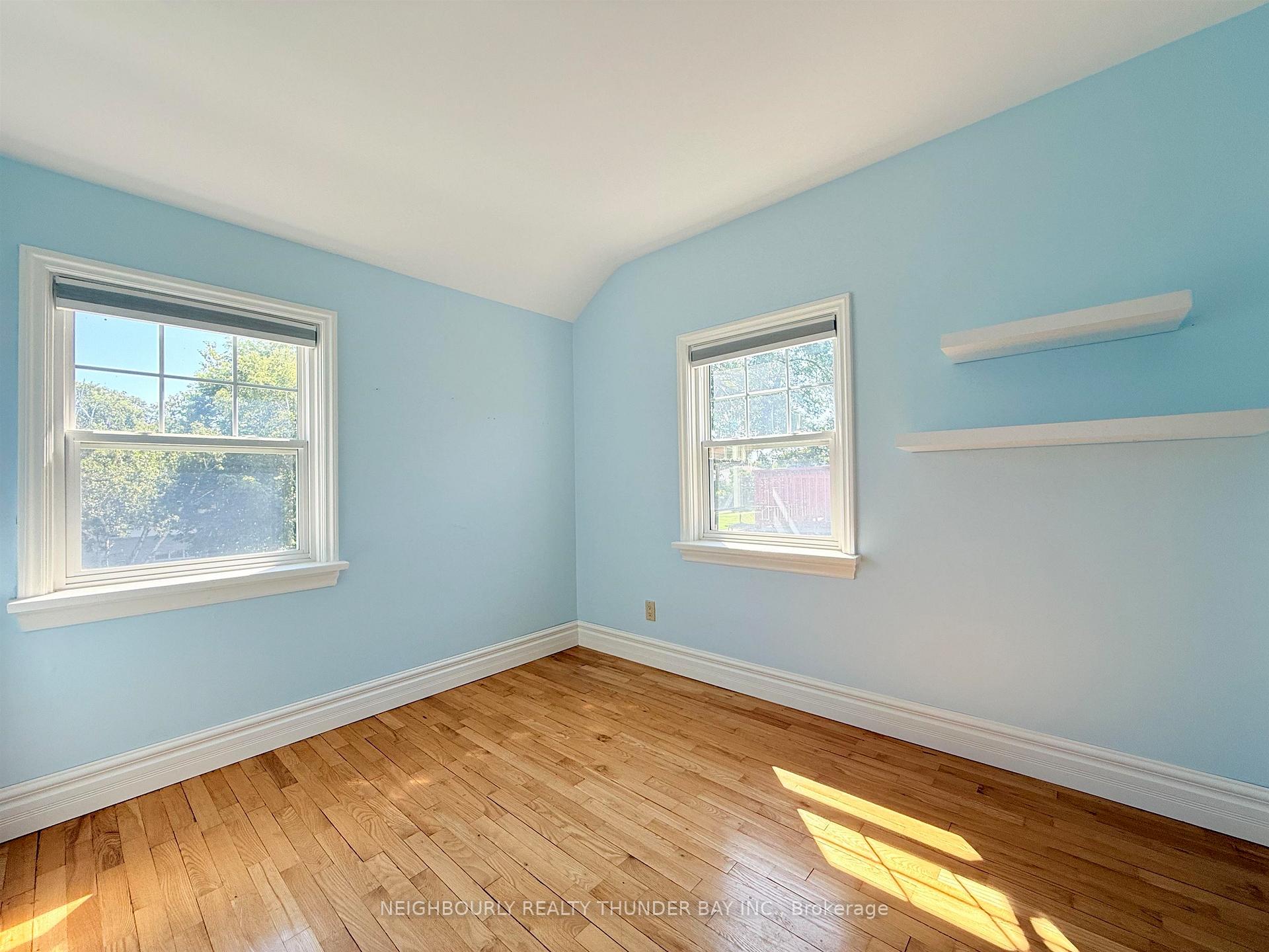 Photo 32 of 54 Summit Avenue, Thunder Bay, Mariday Heights — HOMEH