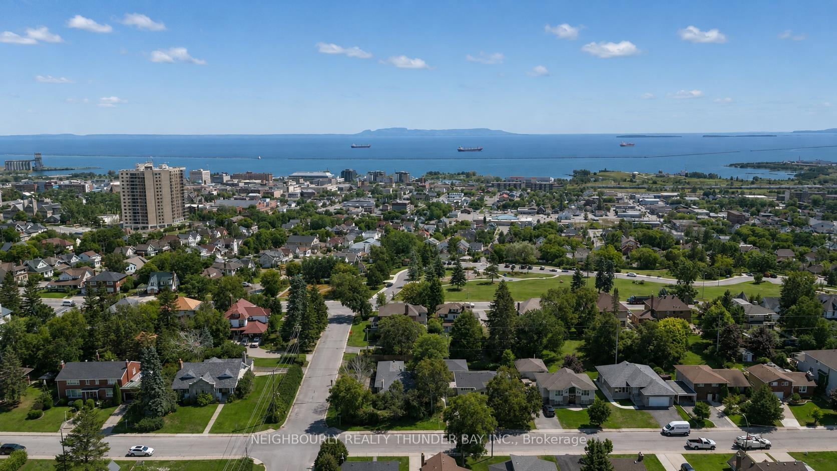 Photo 44 of 54 Summit Avenue, Thunder Bay, Mariday Heights — HOMEH