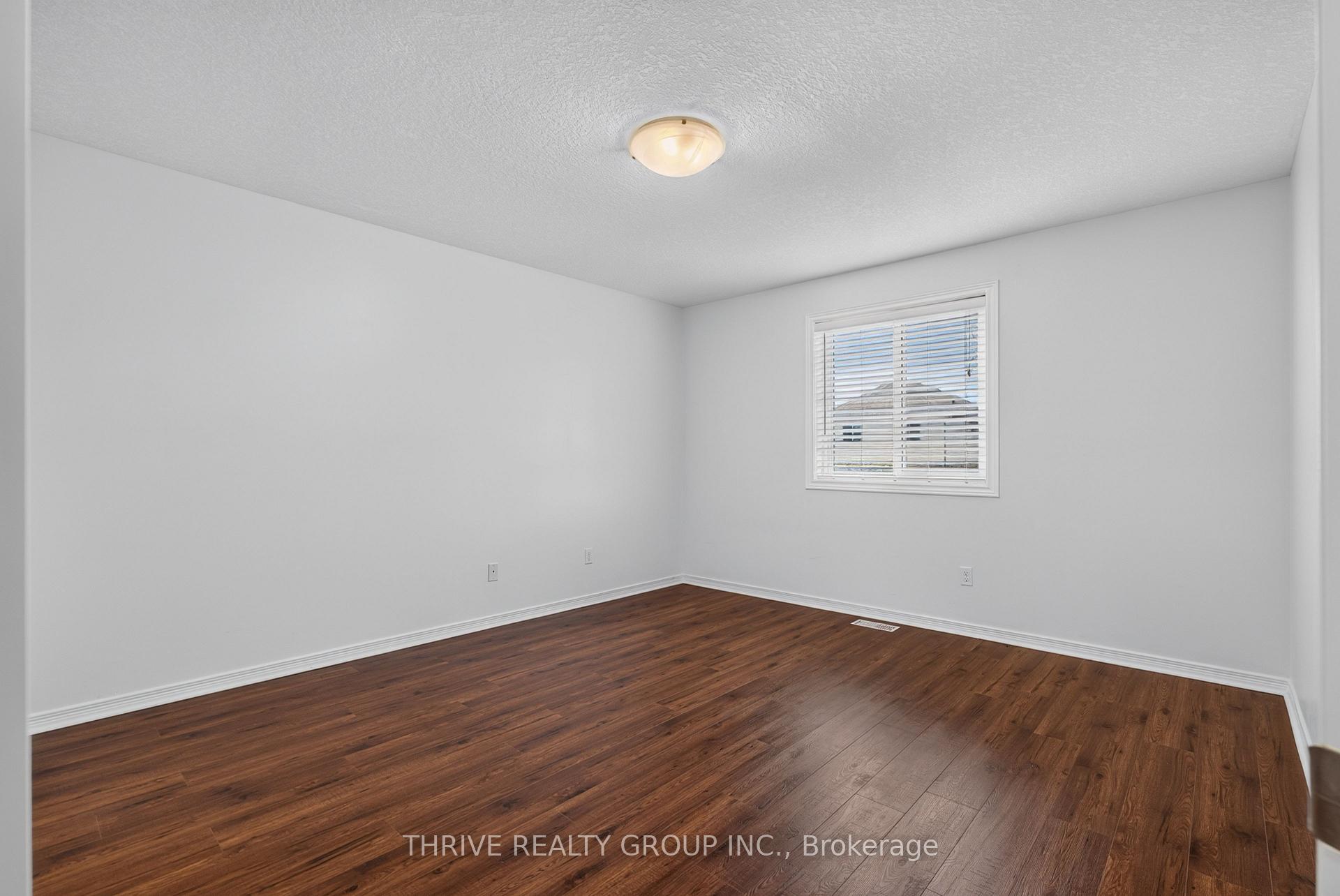 Photo 43 of 1184 Baird Street, London, North M — HOMEH