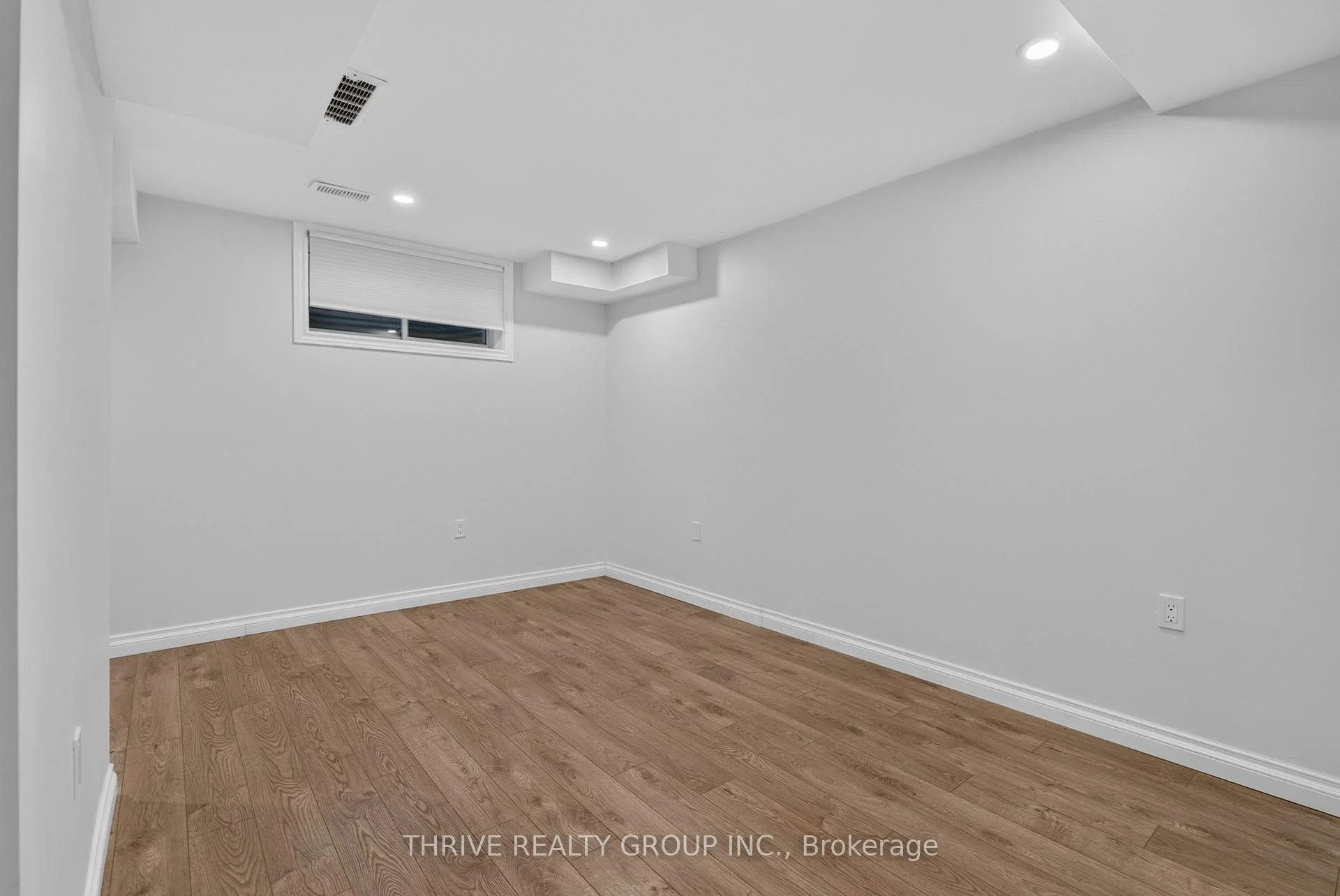 Photo 40 of 1184 Baird Street, London, North M — HOMEH
