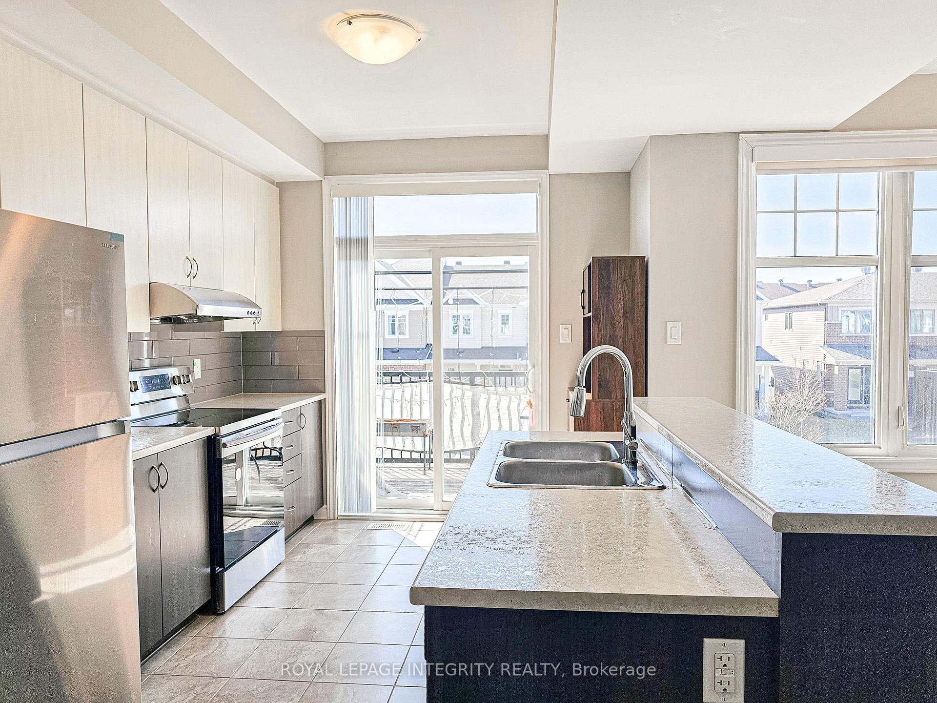 Photo 5 of 512 Thimbleberry Row, Ottawa, Avalon West — HOMEH