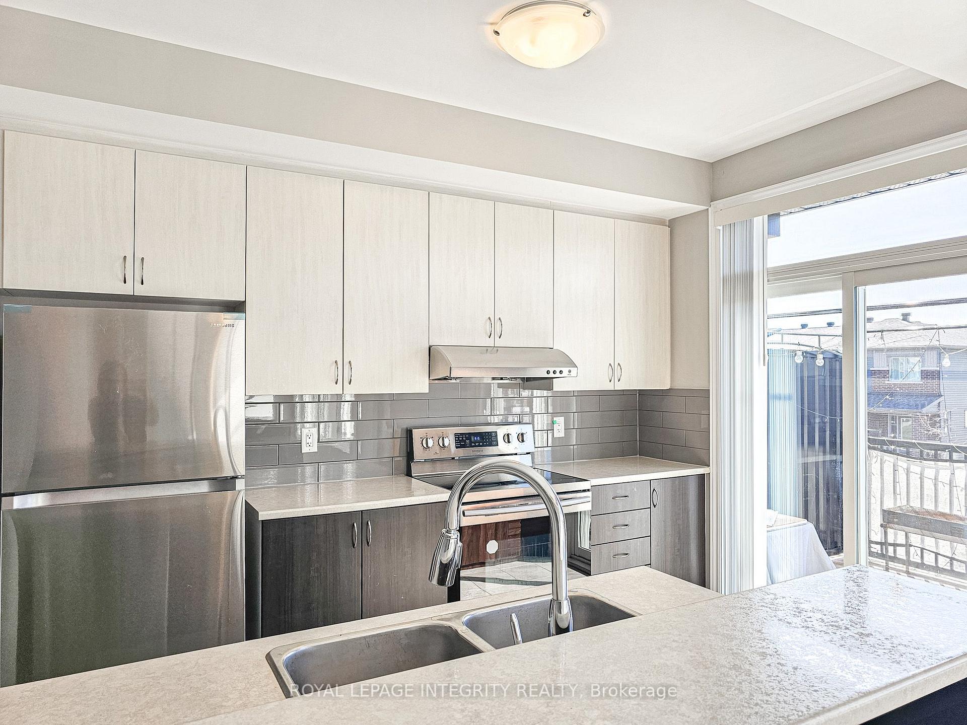 Photo 6 of 512 Thimbleberry Row, Ottawa, Avalon West — HOMEH