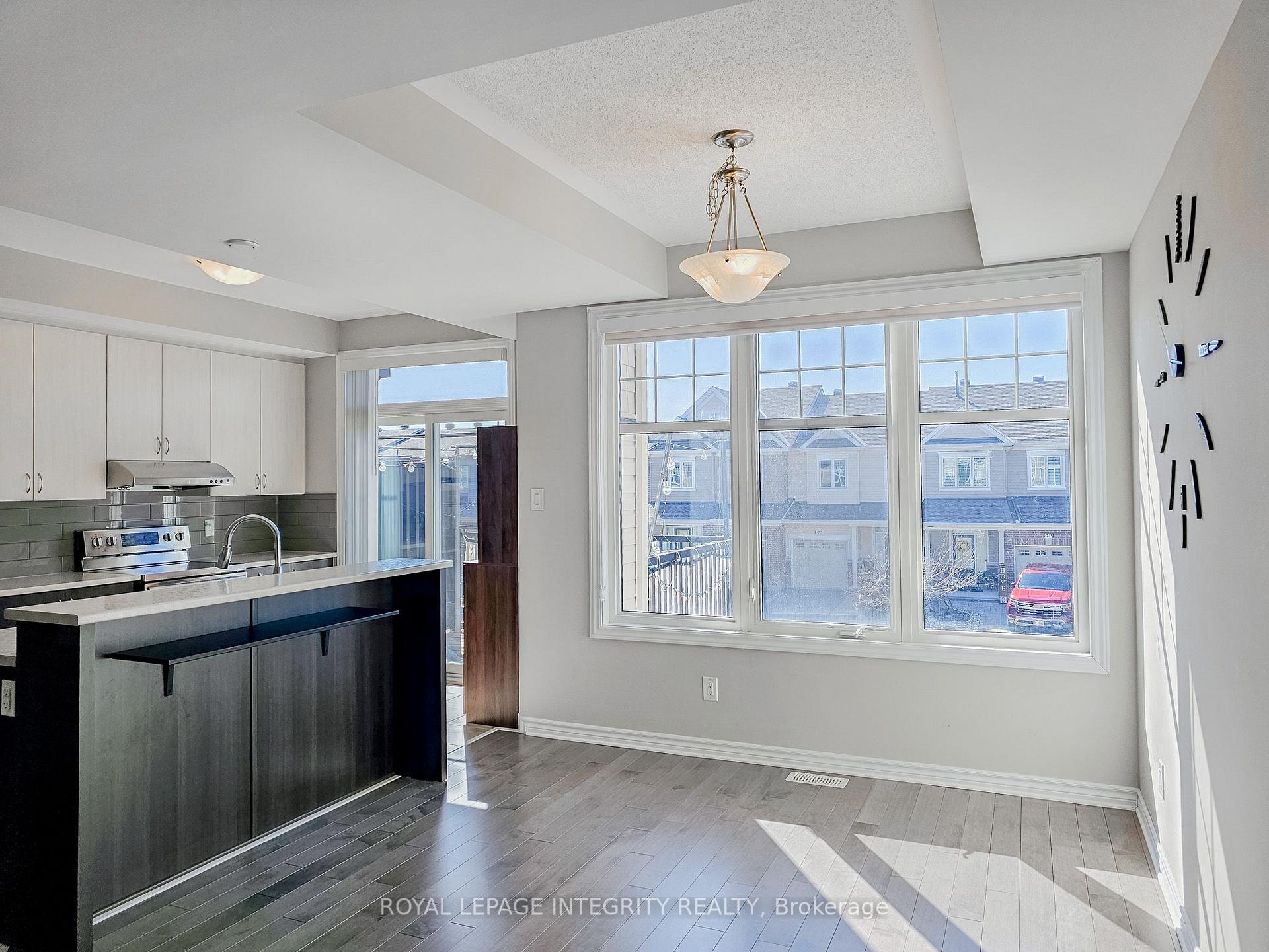 Photo 11 of 512 Thimbleberry Row, Ottawa, Avalon West — HOMEH