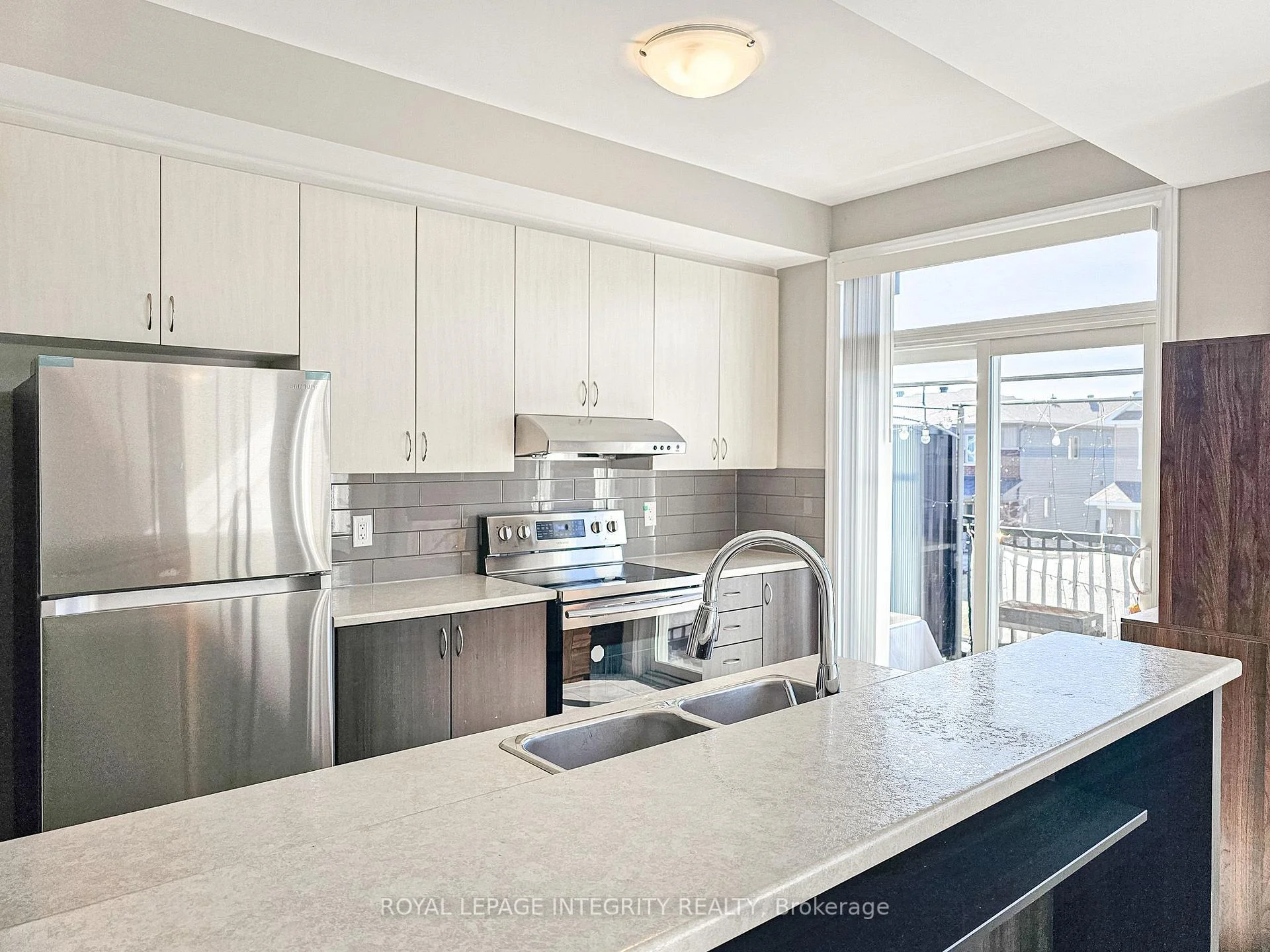 Photo 31 of 512 Thimbleberry Row, Ottawa, Avalon West — HOMEH