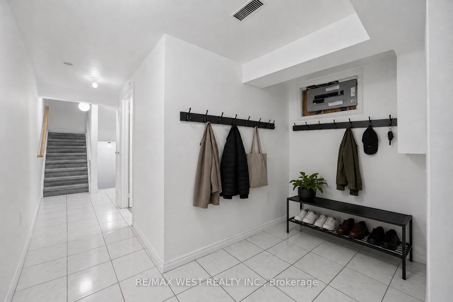 Photo 12 of 62 Littleleaf Drive, Scarborough, Malvern — HOMEH