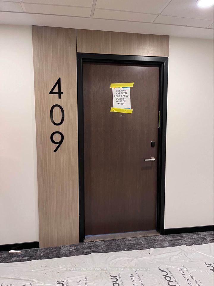 Photo 2 of Unit 409, 101 Golden Eagle Road N, Waterloo, North Lakeshore — HOMEH