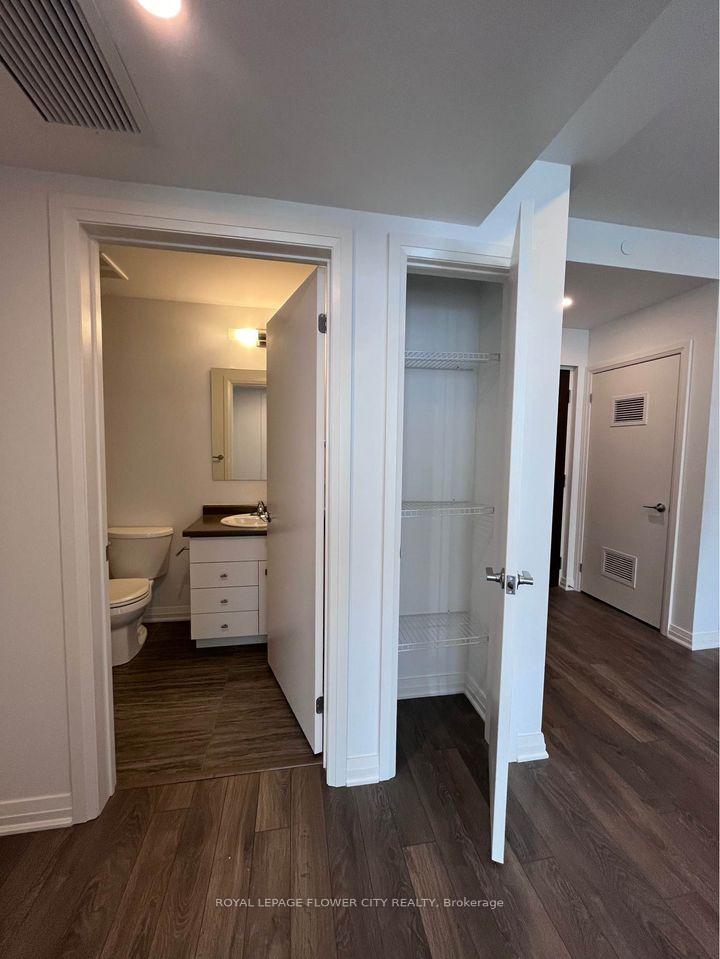 Photo 6 of Unit 409, 101 Golden Eagle Road N, Waterloo, North Lakeshore — HOMEH