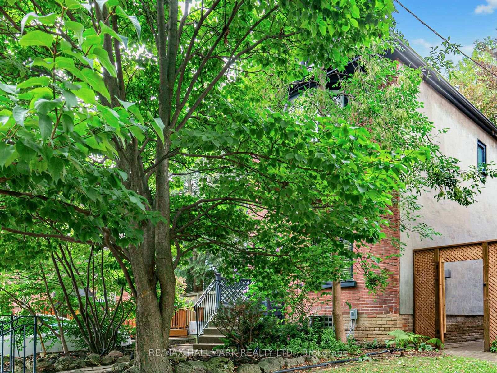 Photo 4 of 28 Condor Avenue, Toronto, Blake-Jones — HOMEH
