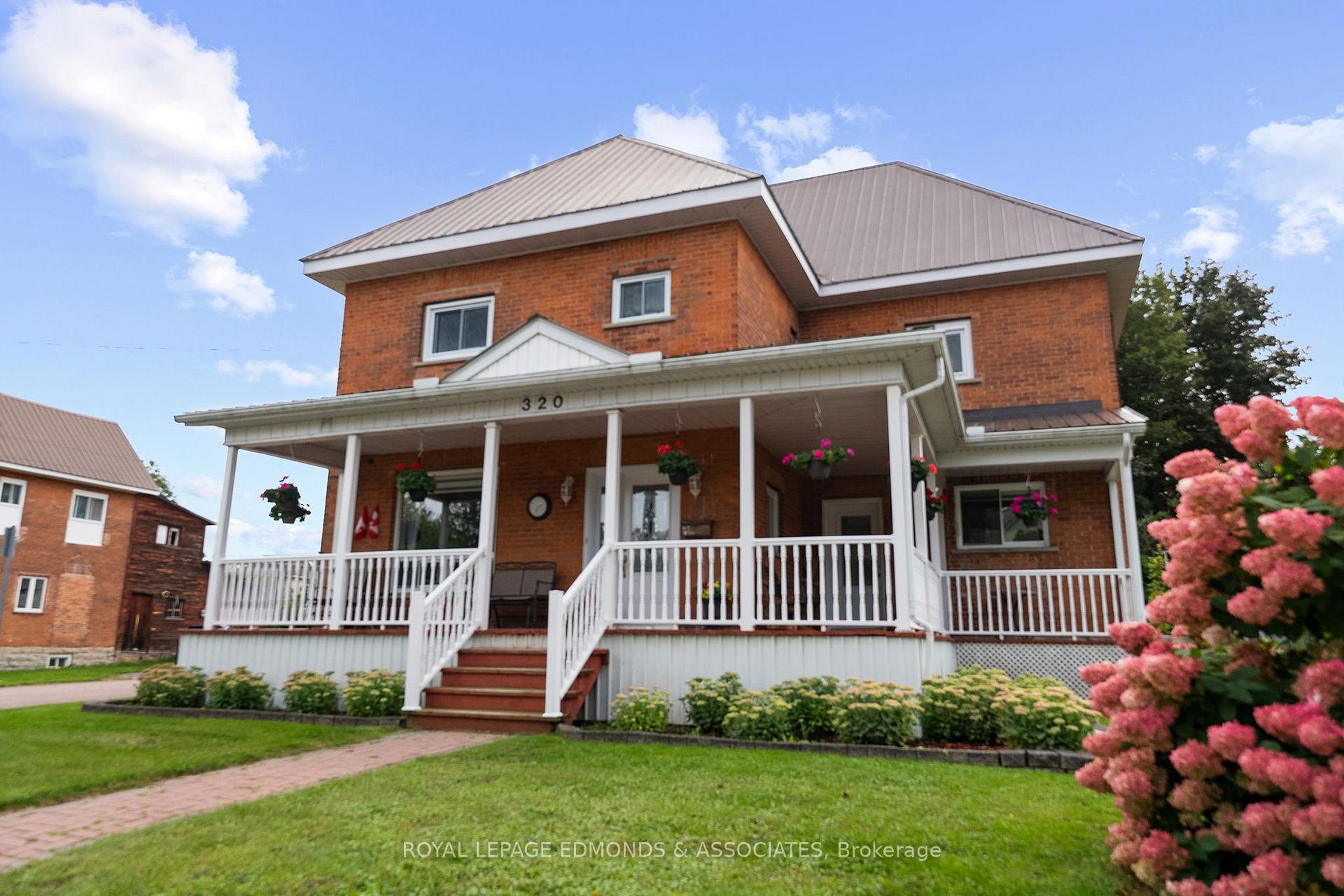 Photo 1 of 320 Alfred Street, Pembroke, Pembroke — HOMEH