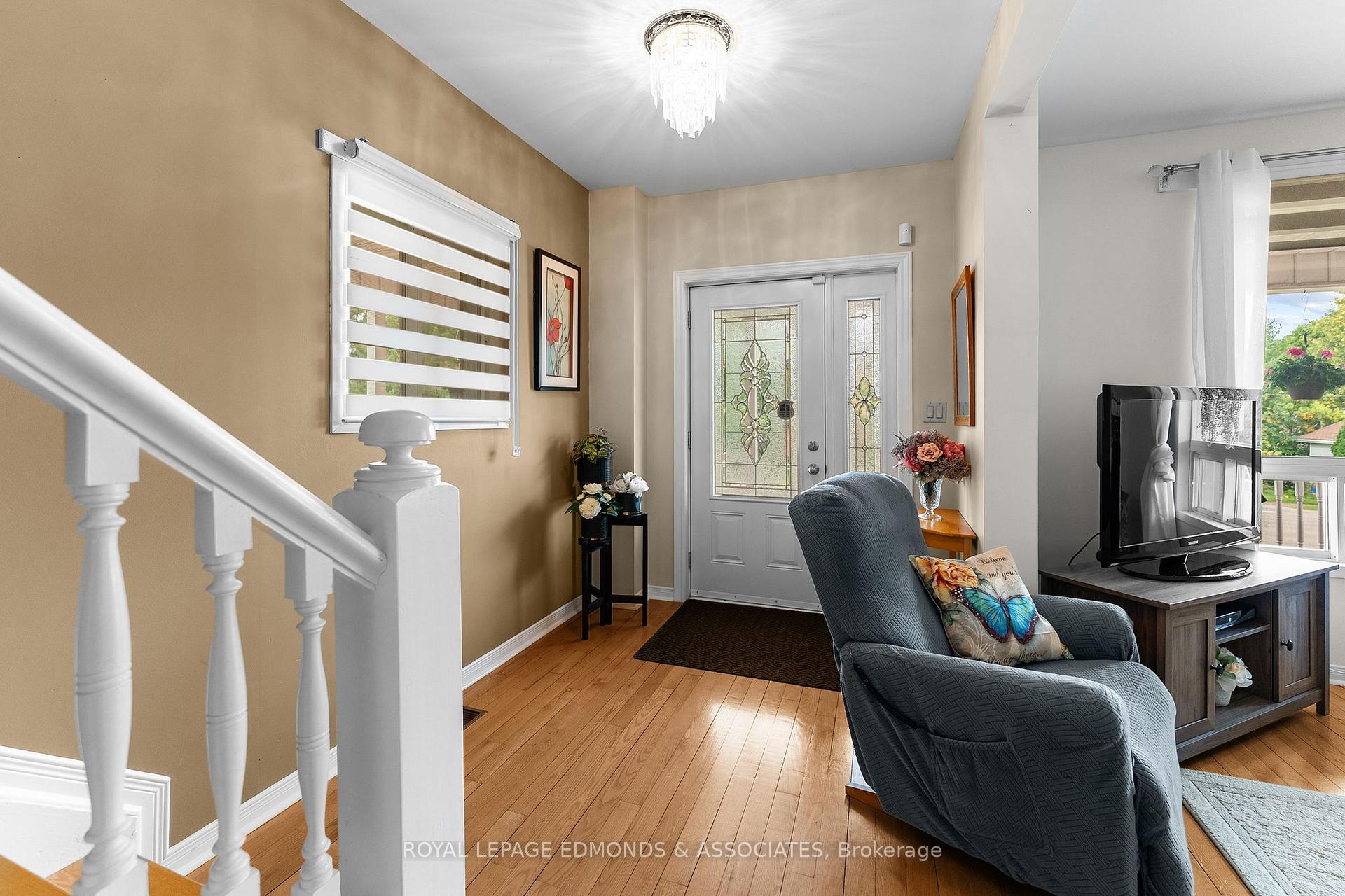 Photo 7 of 320 Alfred Street, Pembroke, Pembroke — HOMEH