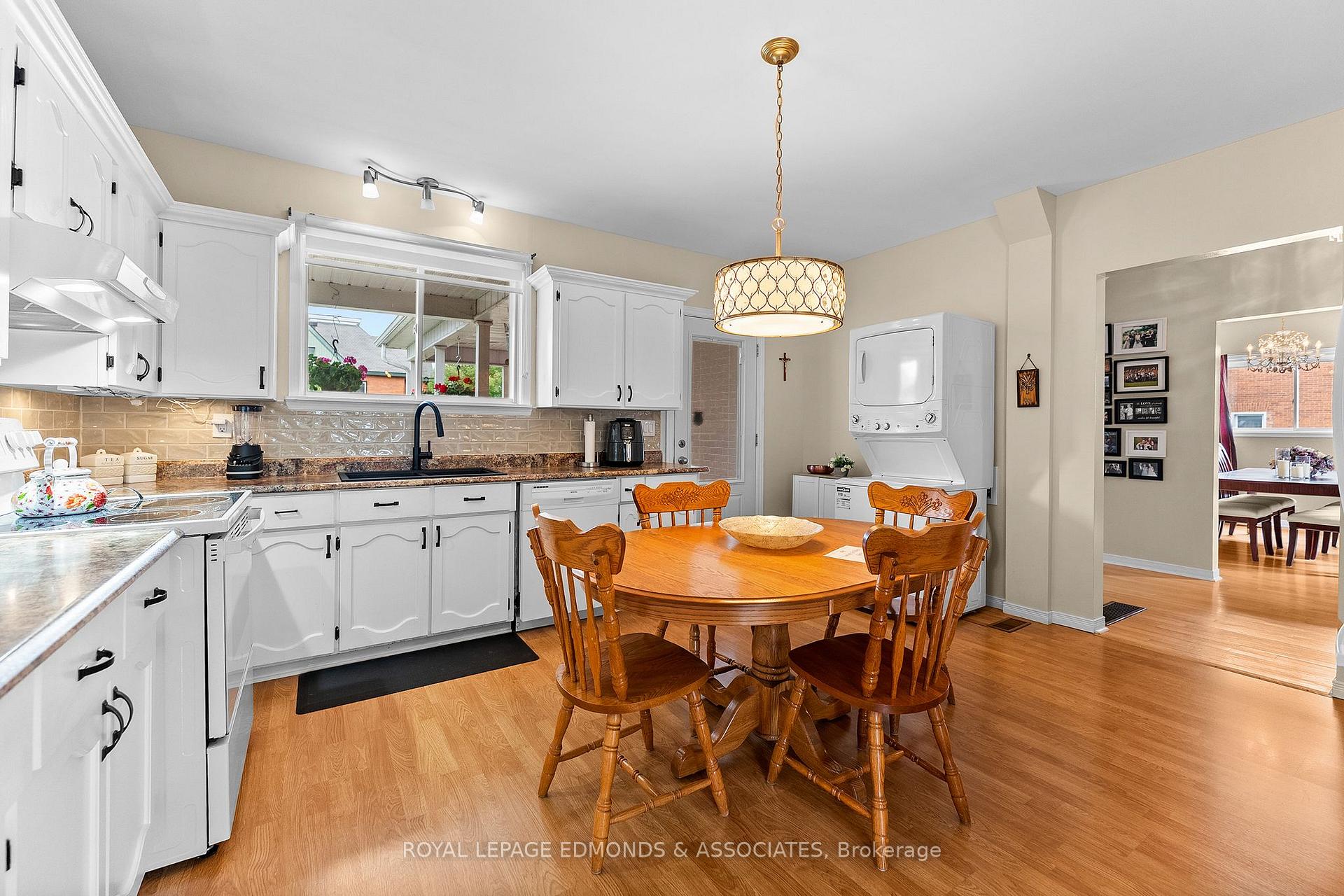 Photo 16 of 320 Alfred Street, Pembroke, Pembroke — HOMEH