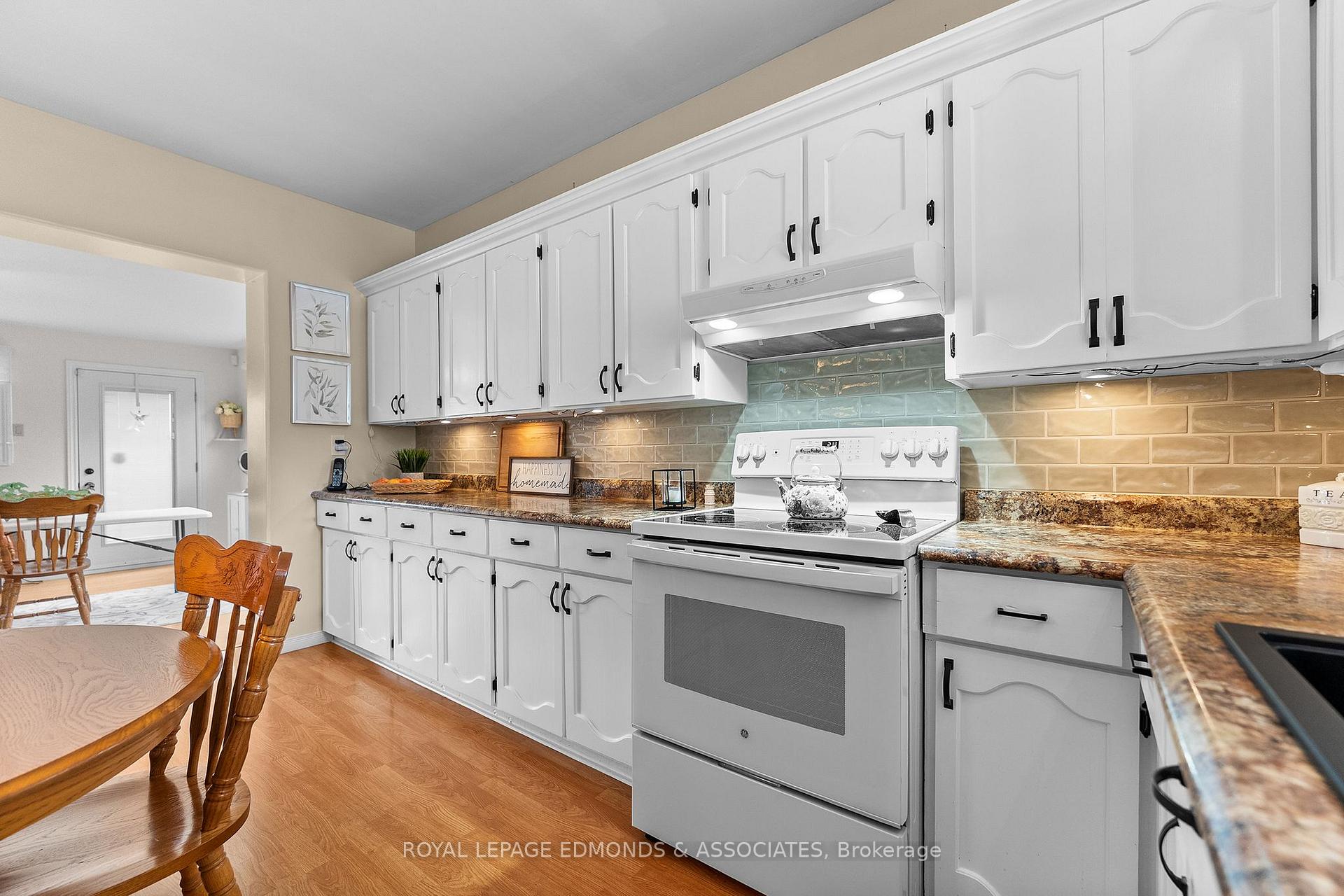 Photo 17 of 320 Alfred Street, Pembroke, Pembroke — HOMEH