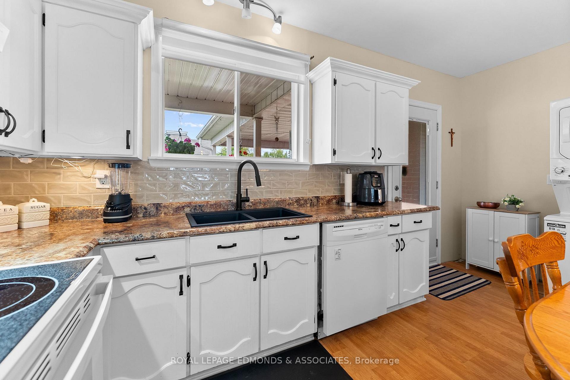 Photo 18 of 320 Alfred Street, Pembroke, Pembroke — HOMEH