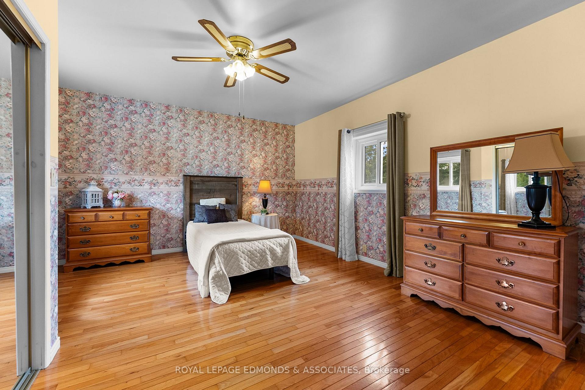 Photo 22 of 320 Alfred Street, Pembroke, Pembroke — HOMEH