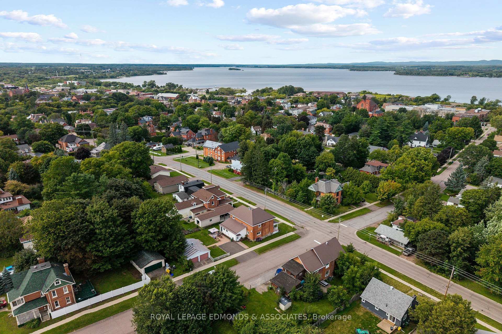 Photo 42 of 320 Alfred Street, Pembroke, Pembroke — HOMEH
