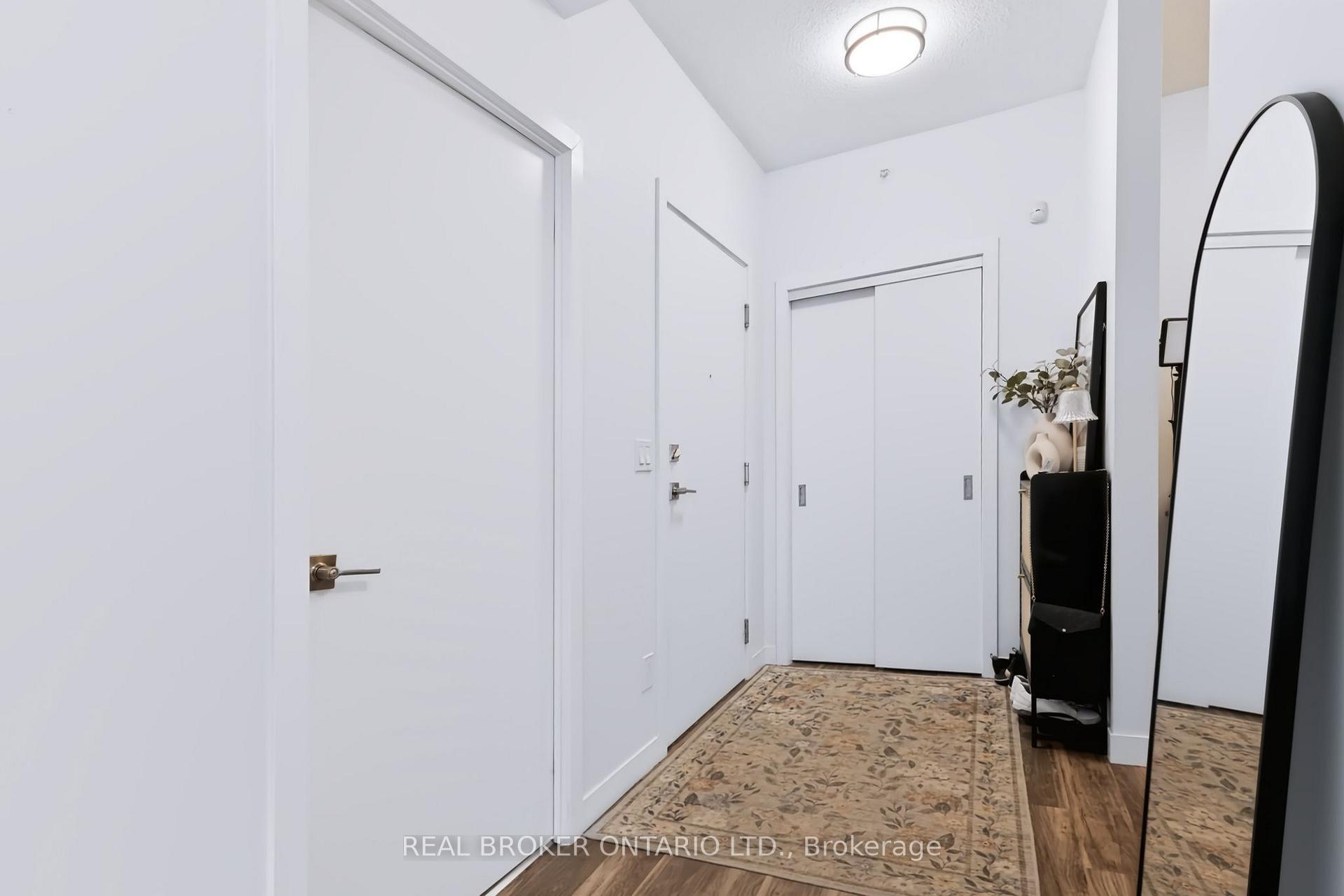 Photo 3 of Unit 1805, 2081 Fairview Street, Burlington, Freeman — HOMEH