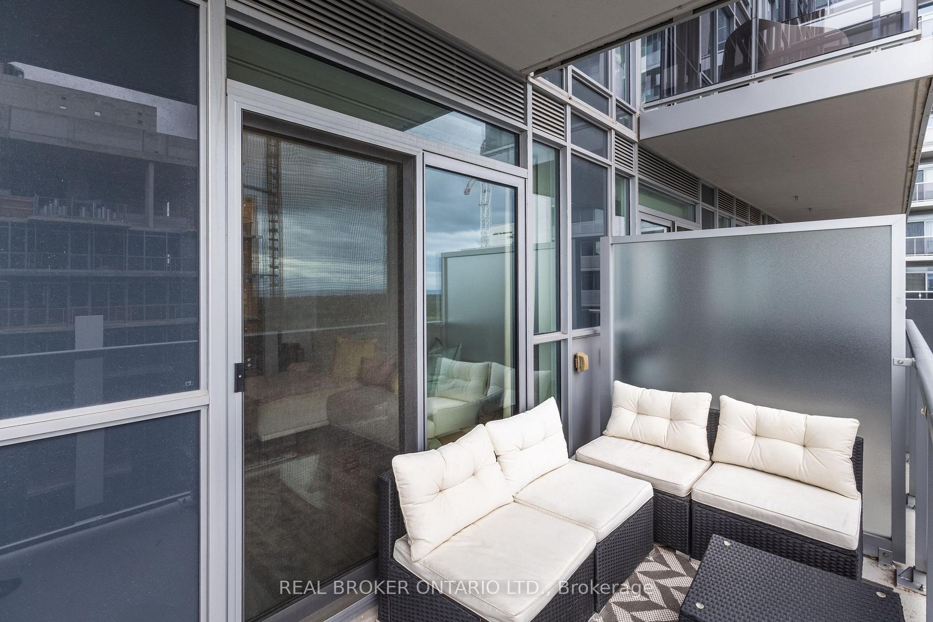 Photo 15 of Unit 1805, 2081 Fairview Street, Burlington, Freeman — HOMEH