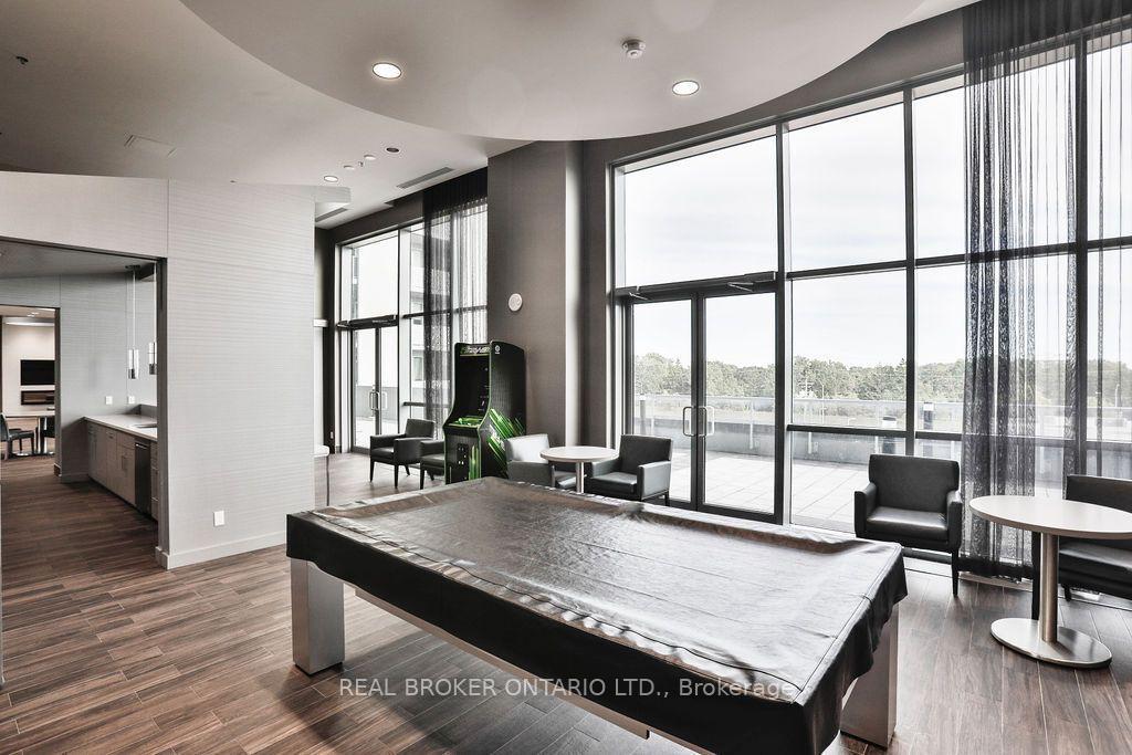 Photo 21 of Unit 1805, 2081 Fairview Street, Burlington, Freeman — HOMEH