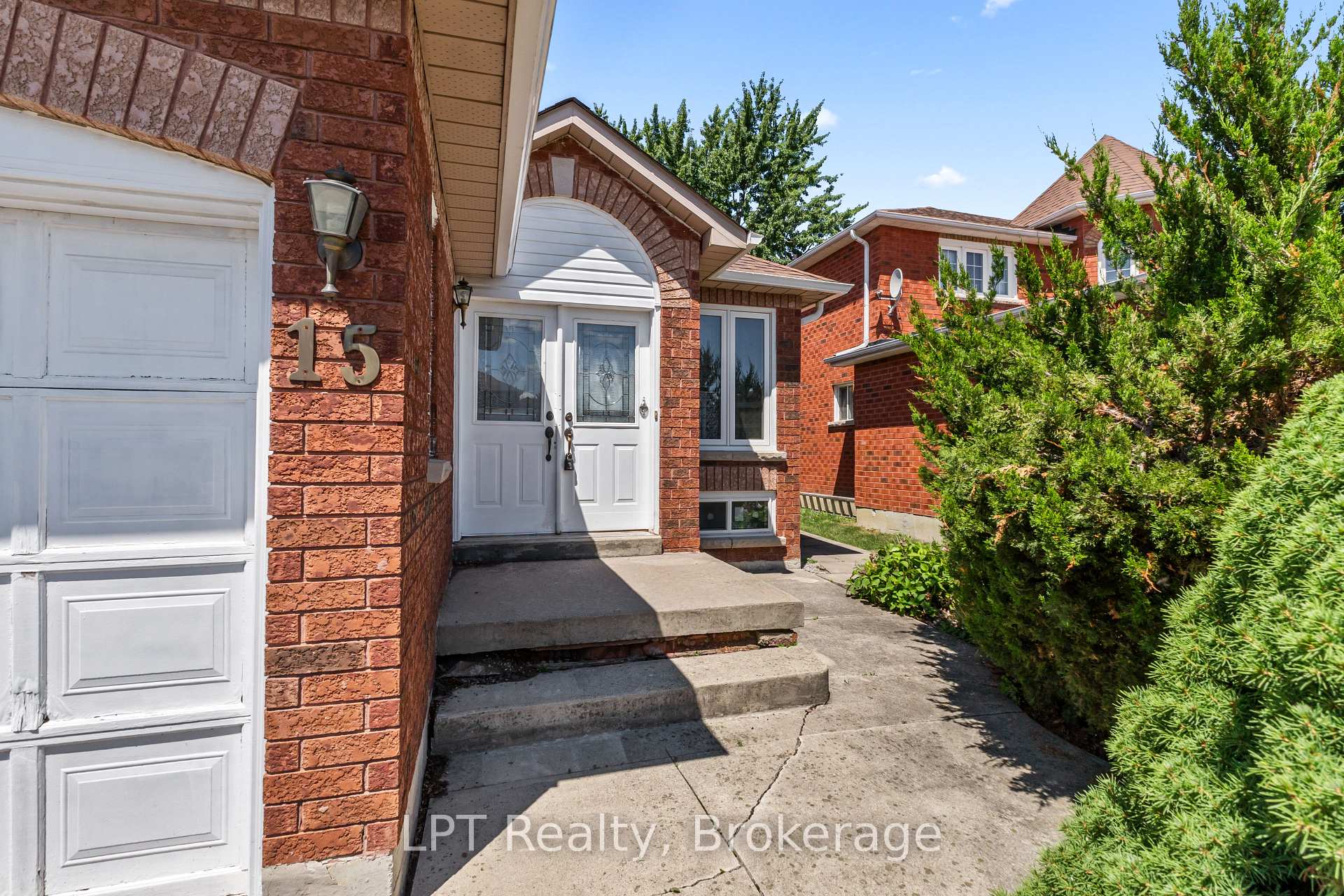 Photo 4 of 15 Esposito Drive, Caledon, Bolton East — HOMEH
