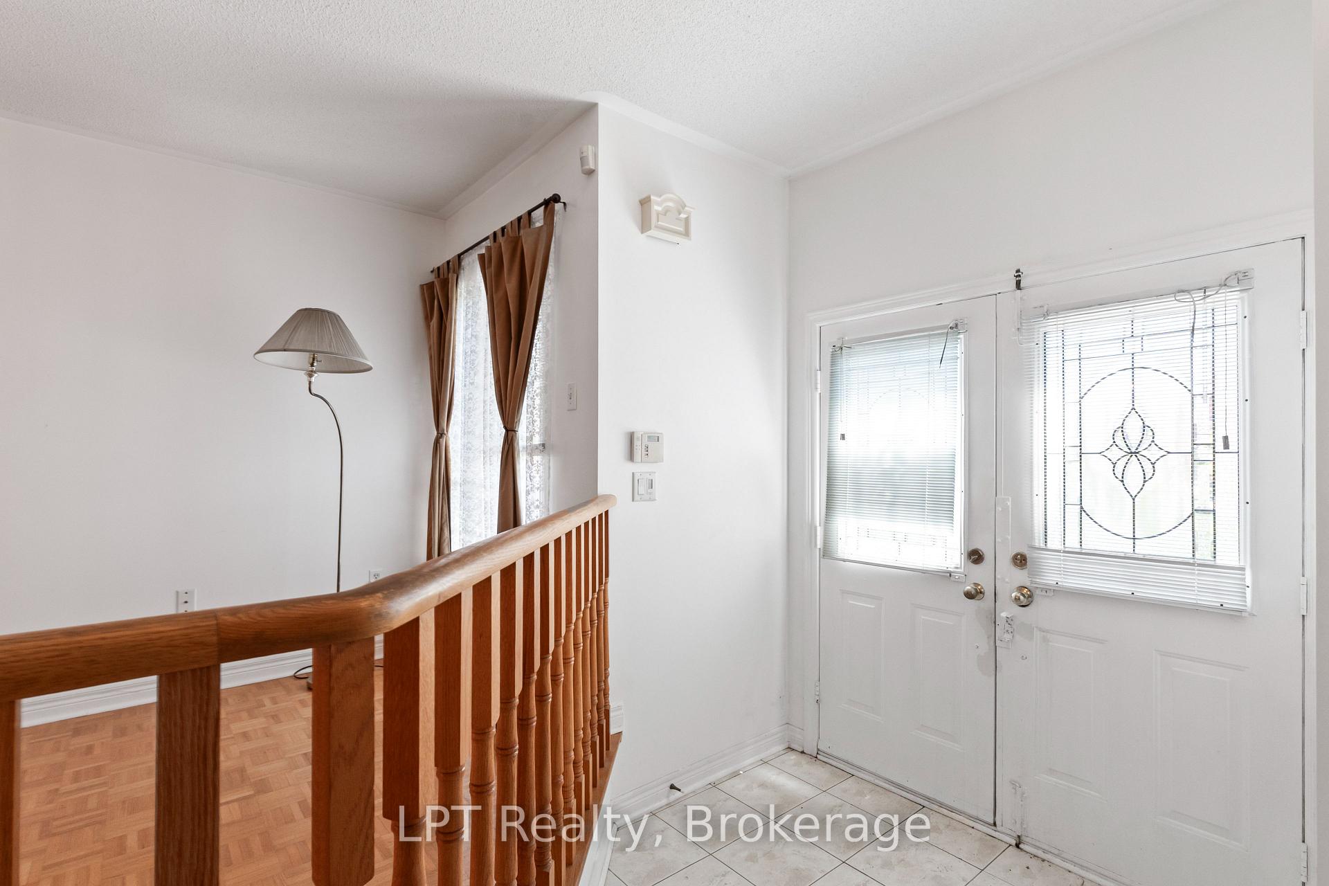 Photo 5 of 15 Esposito Drive, Caledon, Bolton East — HOMEH