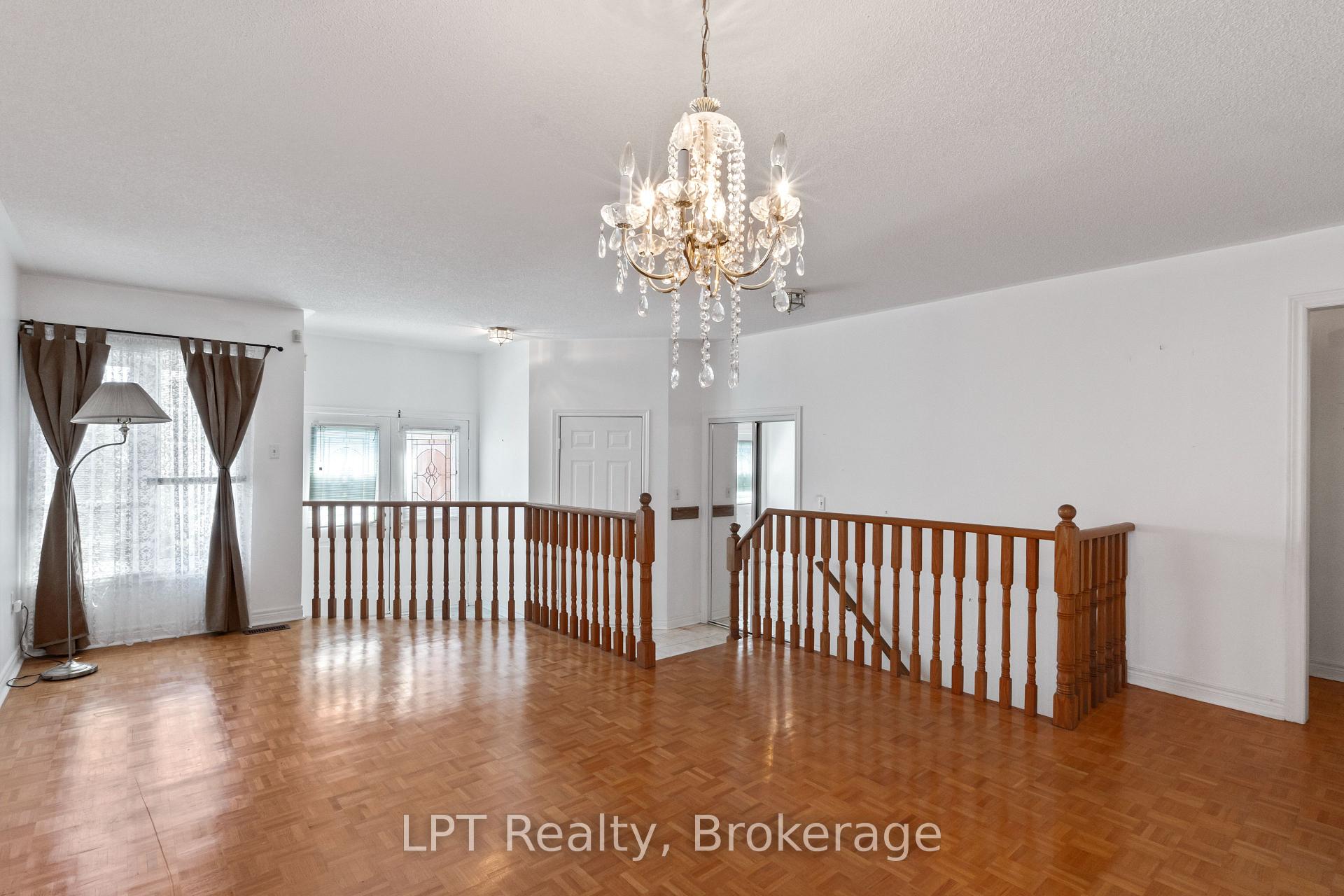 Photo 8 of 15 Esposito Drive, Caledon, Bolton East — HOMEH