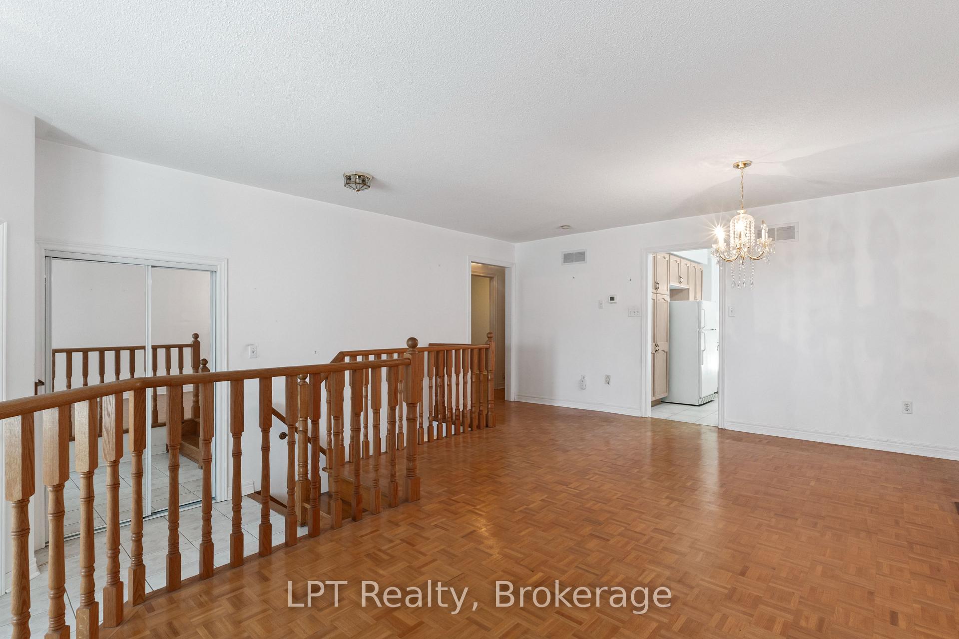 Photo 9 of 15 Esposito Drive, Caledon, Bolton East — HOMEH