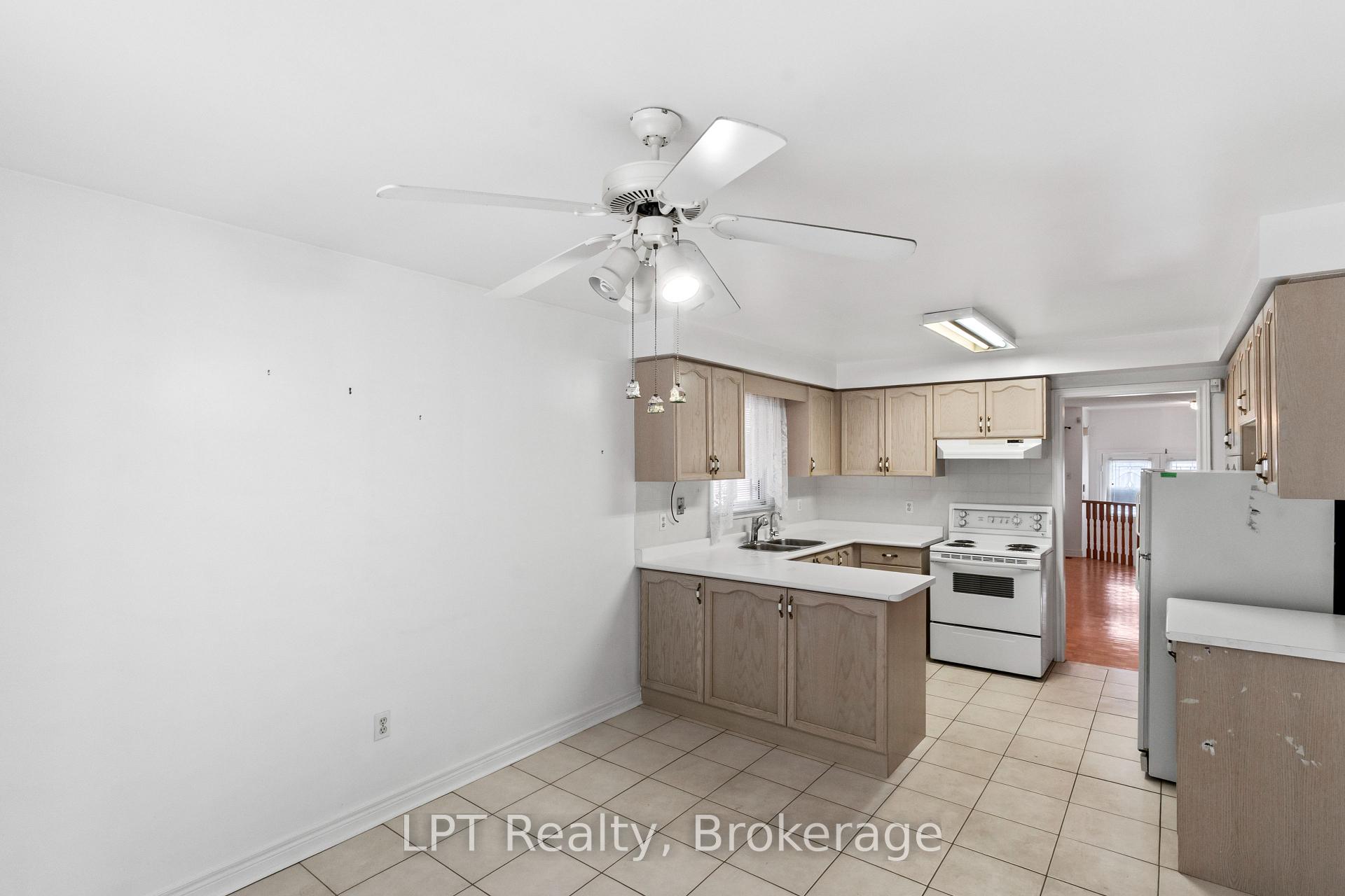 Photo 16 of 15 Esposito Drive, Caledon, Bolton East — HOMEH