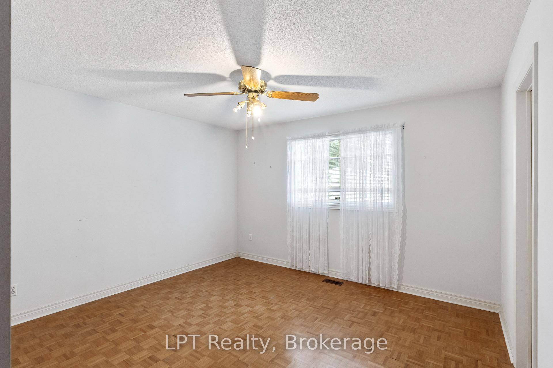 Photo 17 of 15 Esposito Drive, Caledon, Bolton East — HOMEH