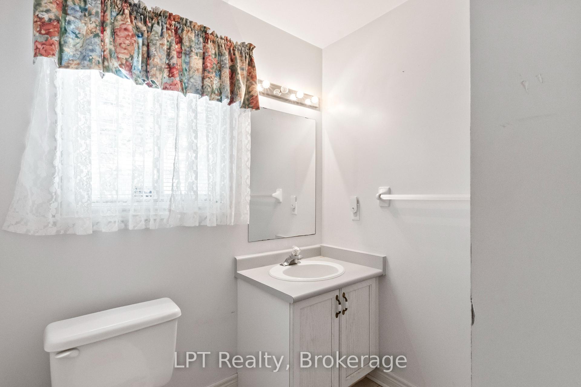 Photo 20 of 15 Esposito Drive, Caledon, Bolton East — HOMEH