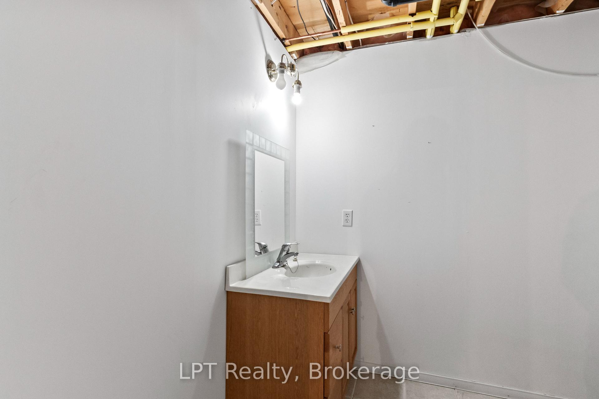 Photo 35 of 15 Esposito Drive, Caledon, Bolton East — HOMEH
