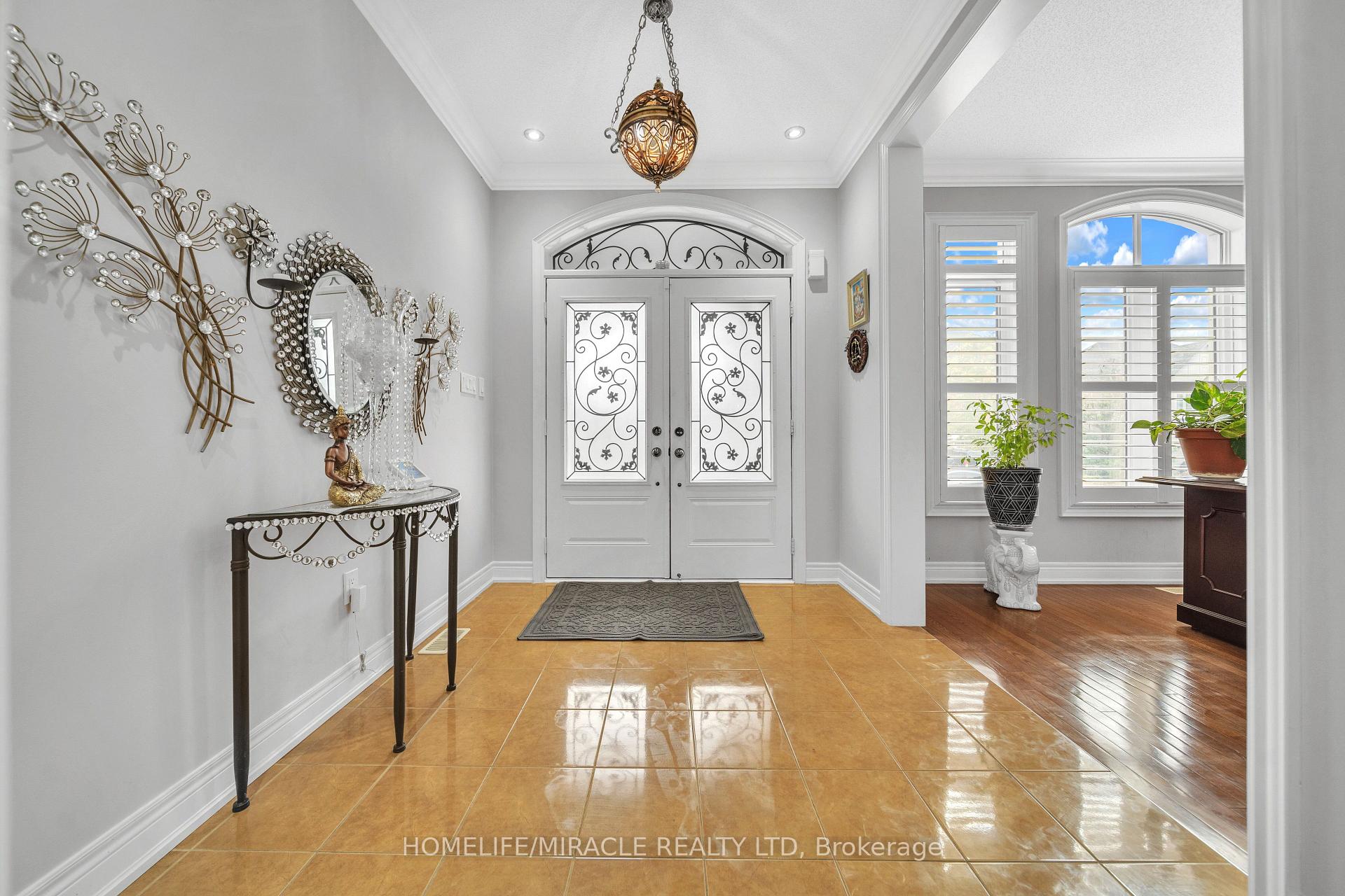 Photo 9 of 24 Haywood Drive, Brampton, Credit Valley — HOMEH