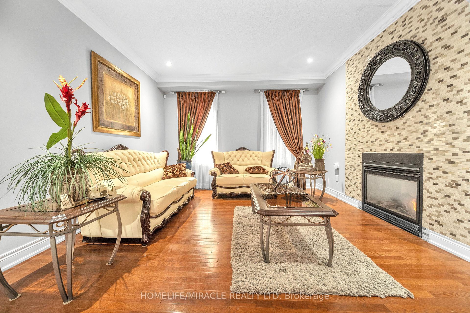 Photo 15 of 24 Haywood Drive, Brampton, Credit Valley — HOMEH
