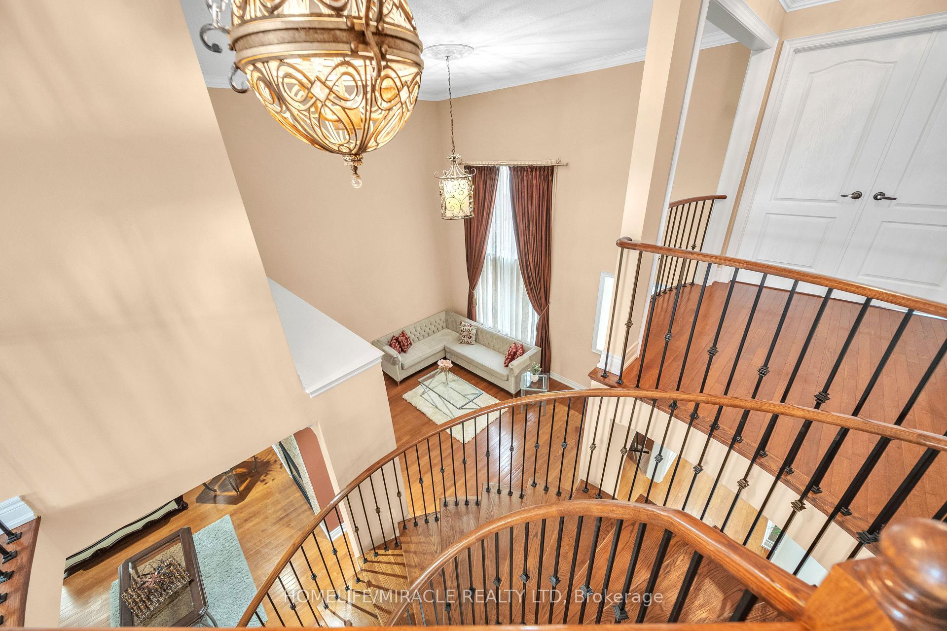Photo 43 of 24 Haywood Drive, Brampton, Credit Valley — HOMEH