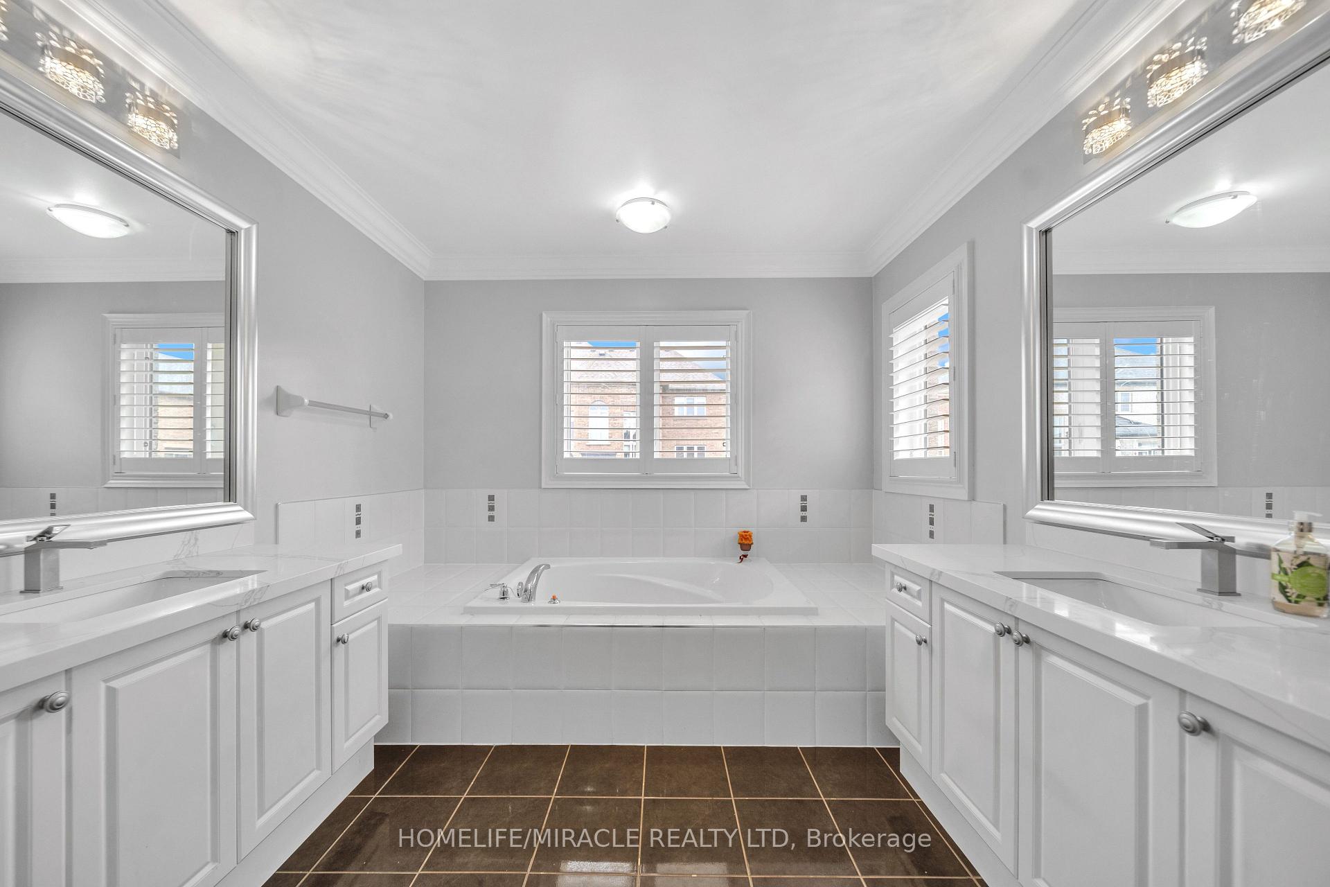 Photo 53 of 24 Haywood Drive, Brampton, Credit Valley — HOMEH