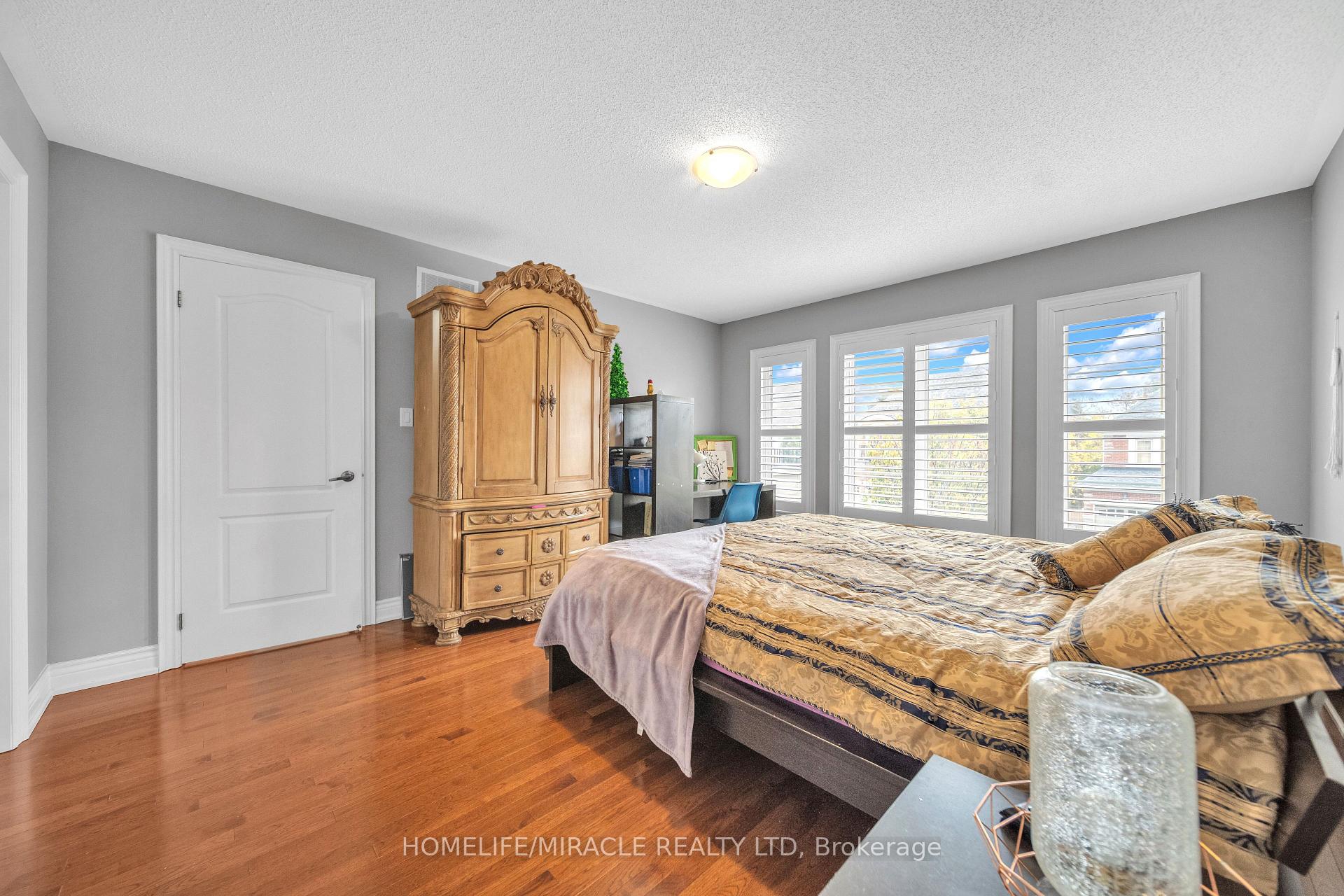 Photo 79 of 24 Haywood Drive, Brampton, Credit Valley — HOMEH