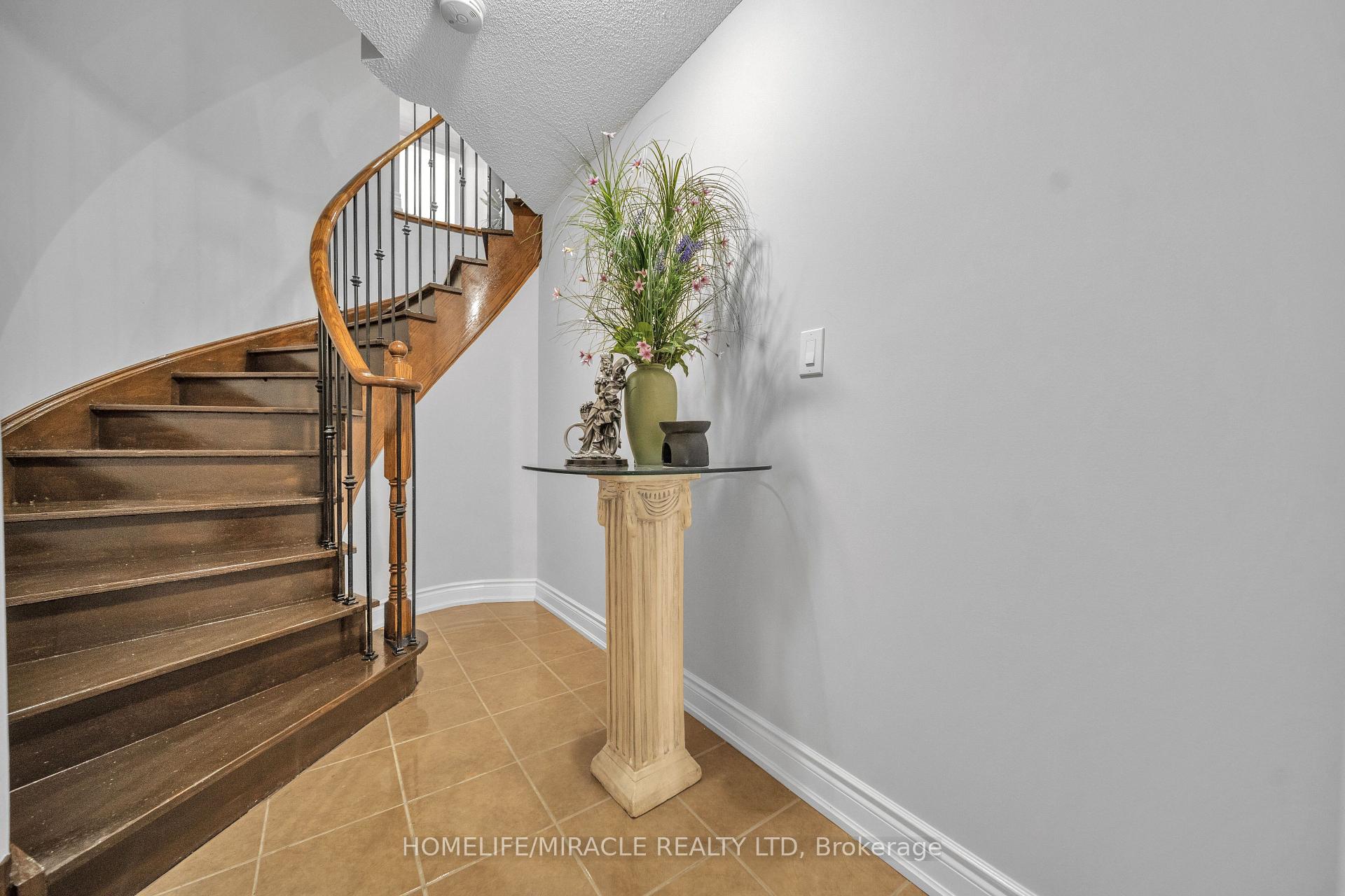Photo 81 of 24 Haywood Drive, Brampton, Credit Valley — HOMEH