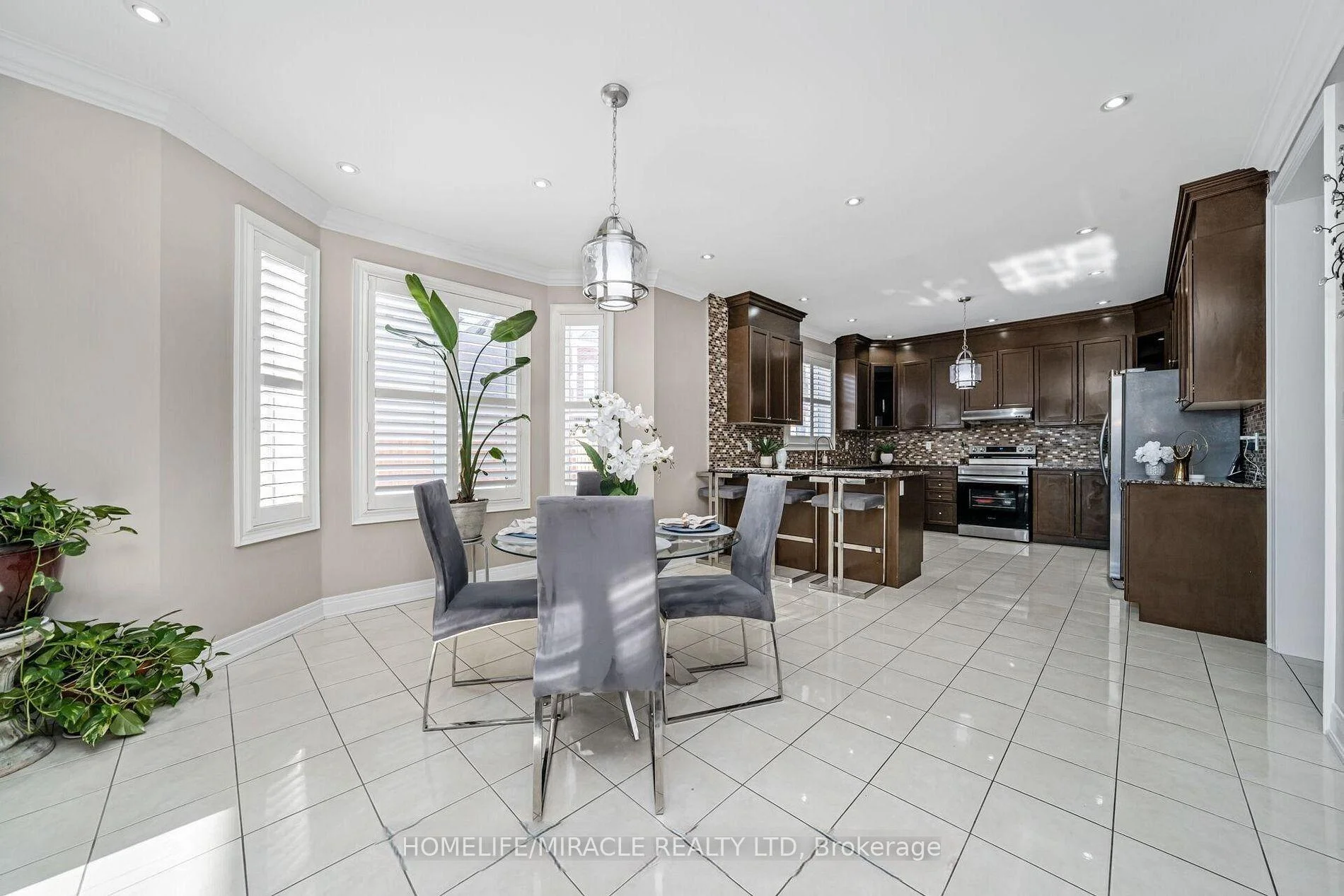 Photo 34 of 24 Haywood Drive, Brampton, Credit Valley — HOMEH