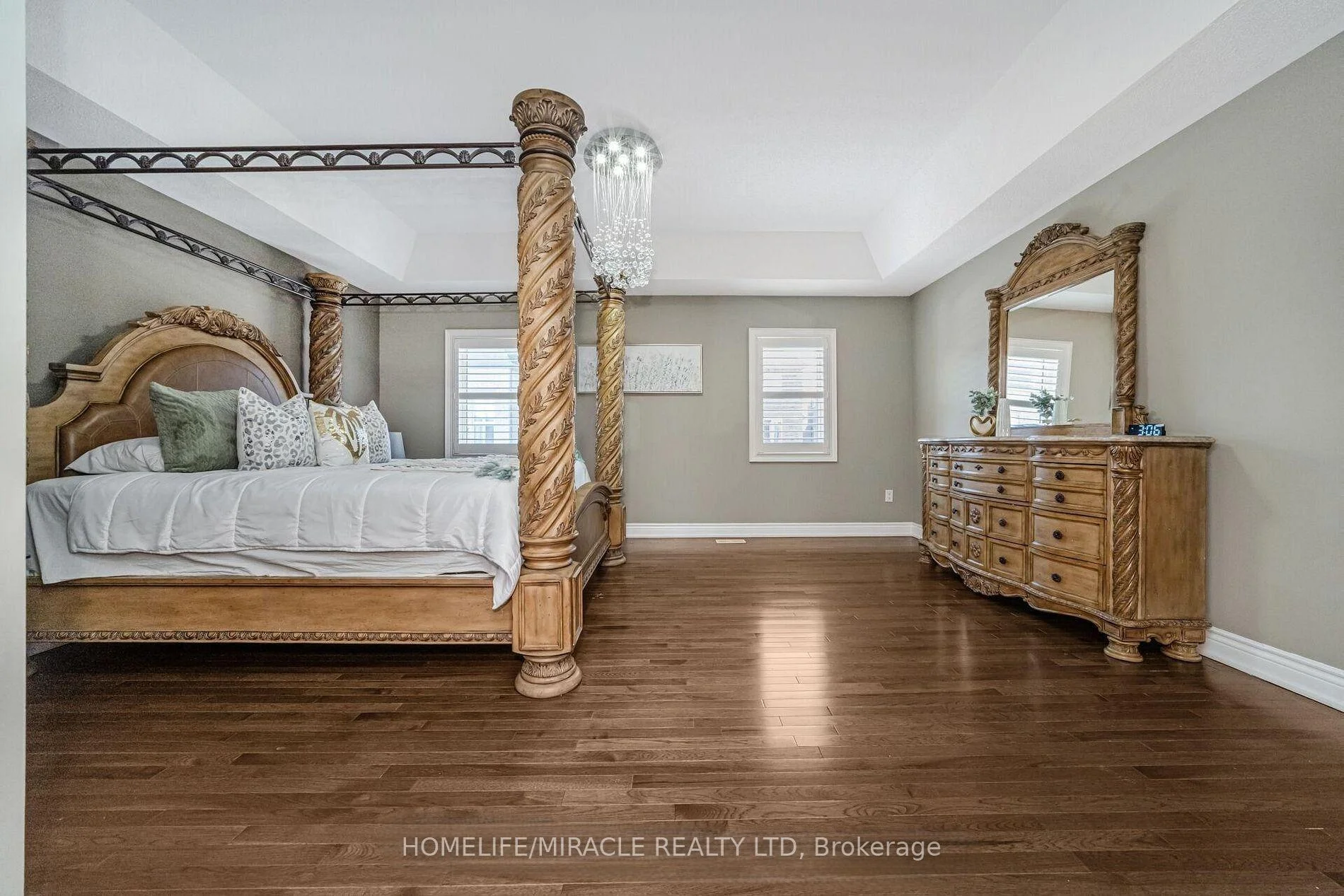 Photo 44 of 24 Haywood Drive, Brampton, Credit Valley — HOMEH