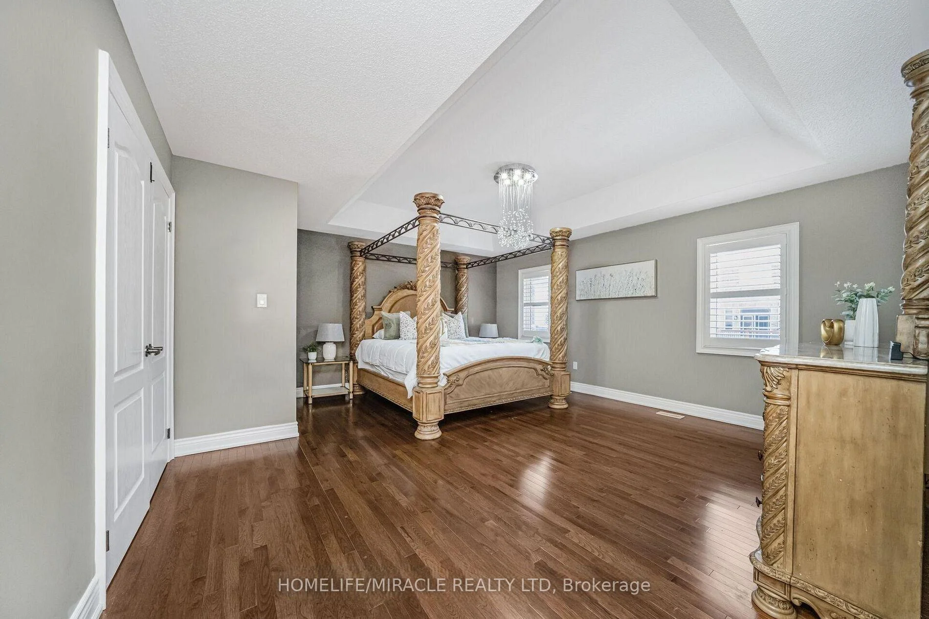 Photo 46 of 24 Haywood Drive, Brampton, Credit Valley — HOMEH