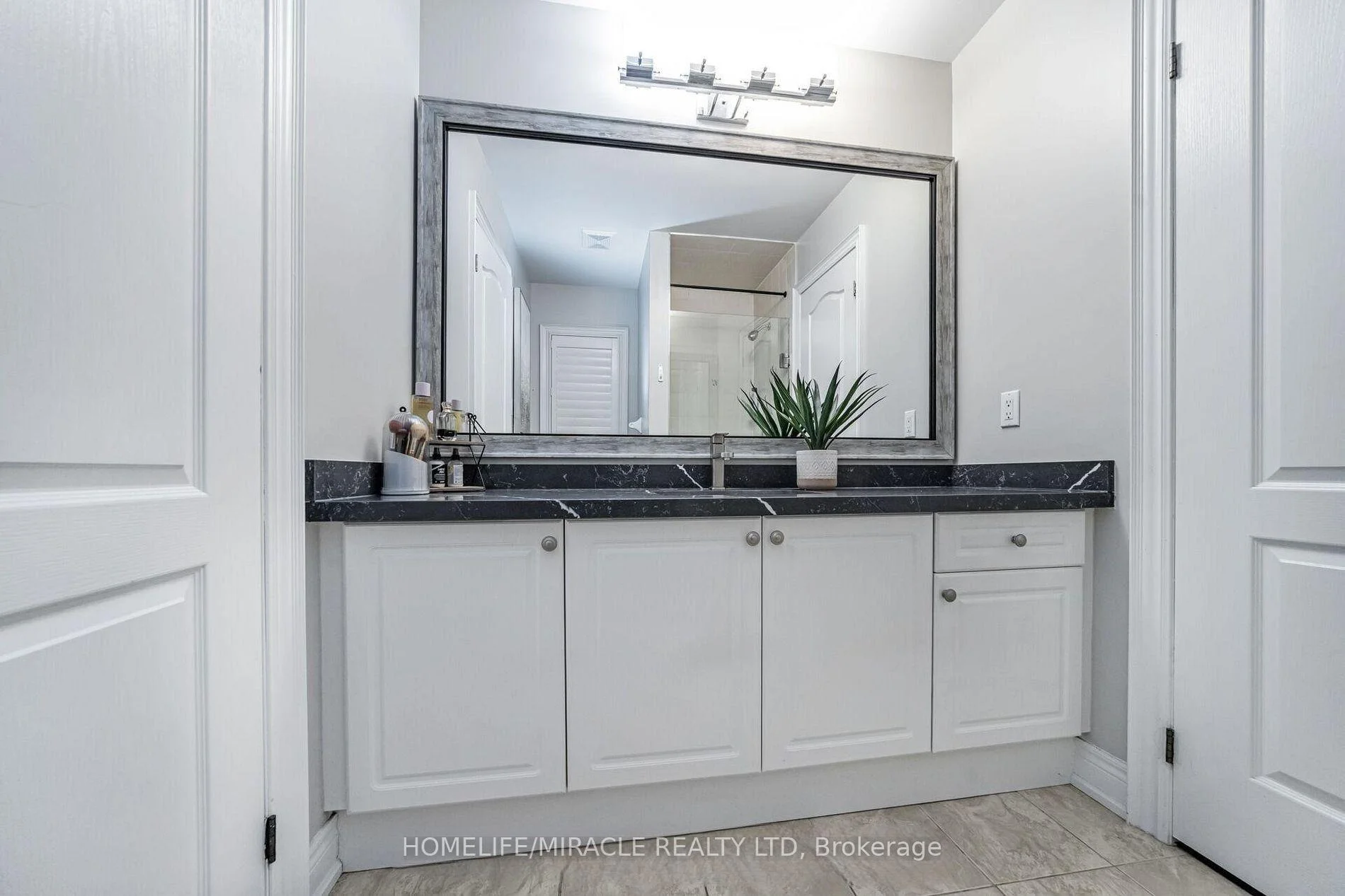 Photo 58 of 24 Haywood Drive, Brampton, Credit Valley — HOMEH