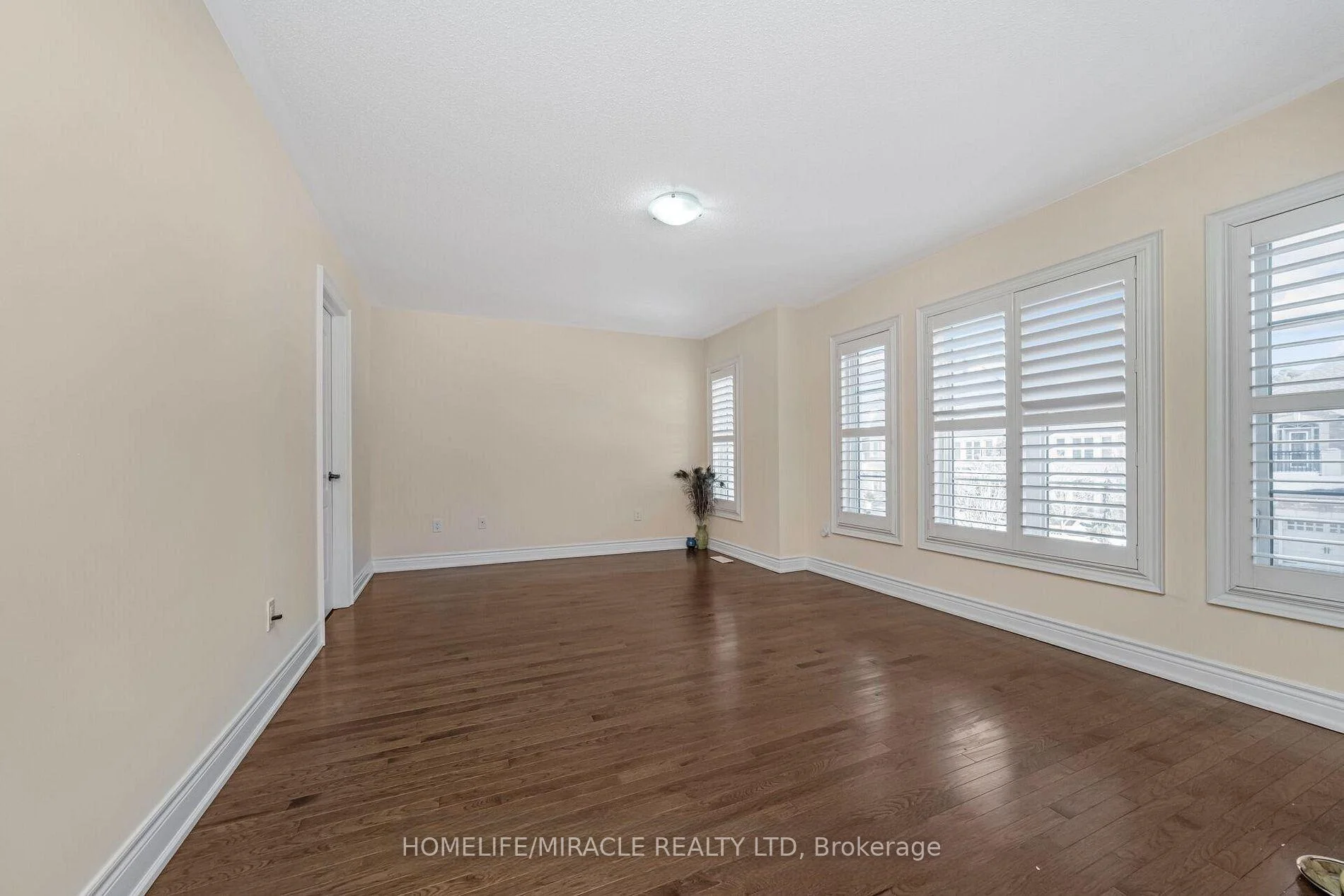 Photo 60 of 24 Haywood Drive, Brampton, Credit Valley — HOMEH