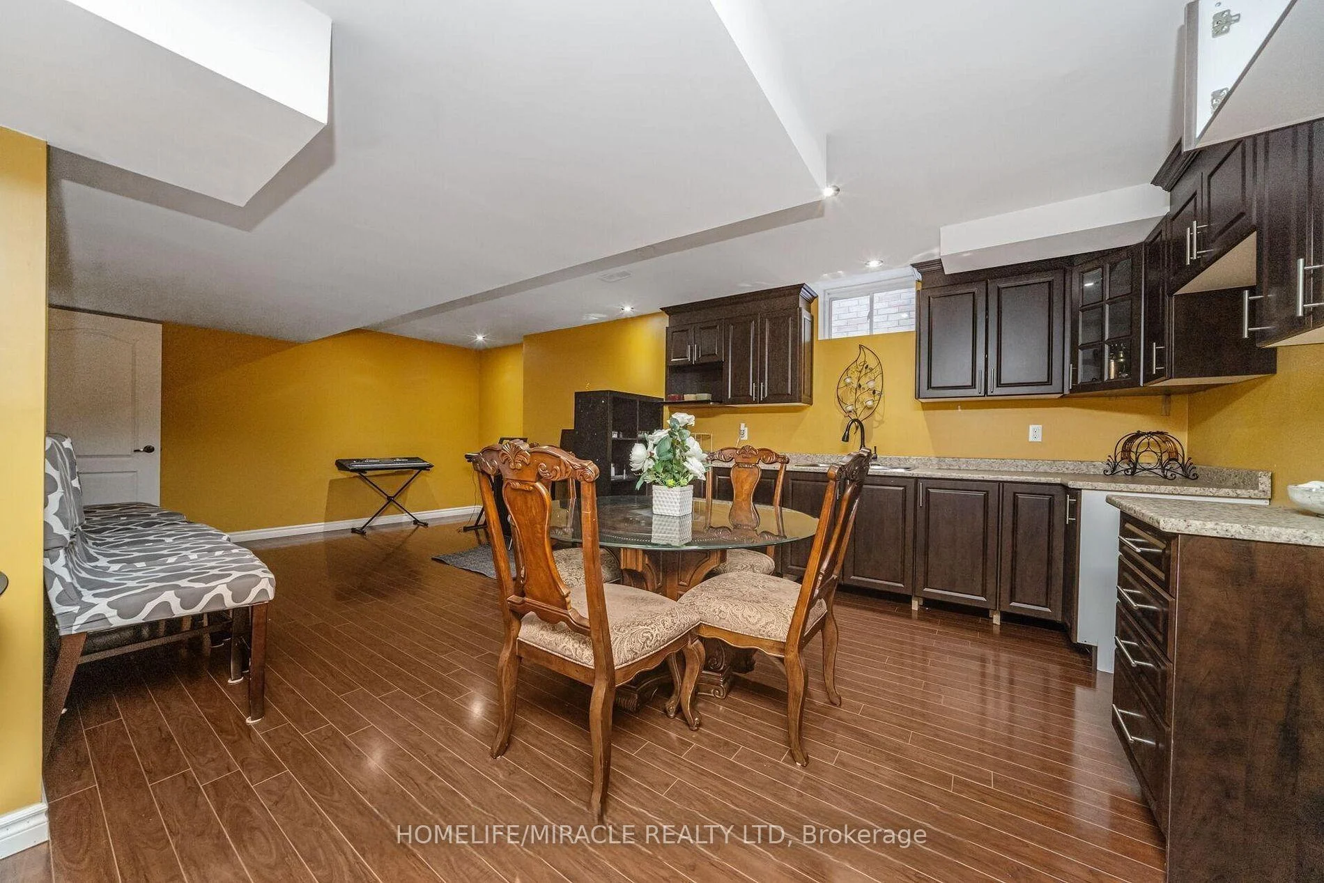 Photo 72 of 24 Haywood Drive, Brampton, Credit Valley — HOMEH