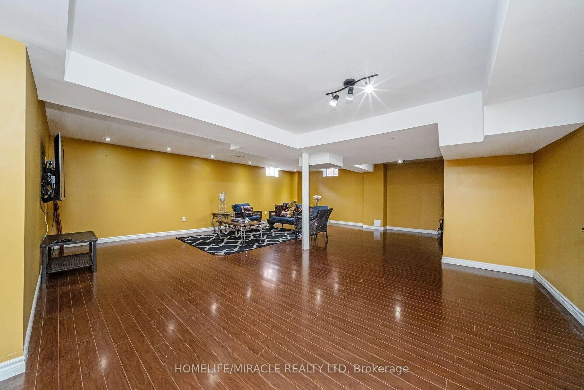 Photo 74 of 24 Haywood Drive, Brampton, Credit Valley — HOMEH